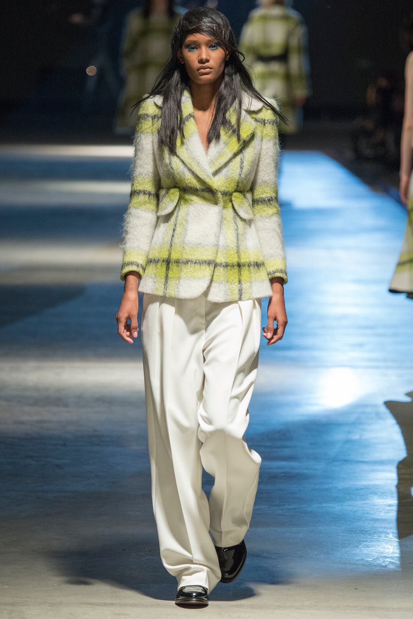 Giles Deacon F/W 14 Look 26