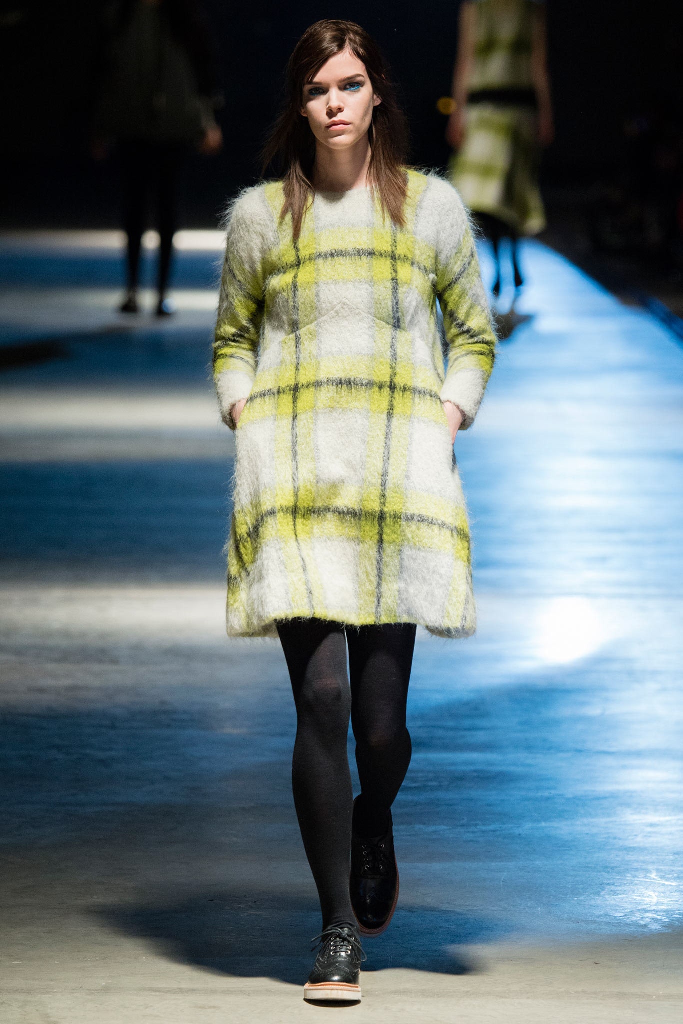 Giles Deacon F/W 14 Look 27