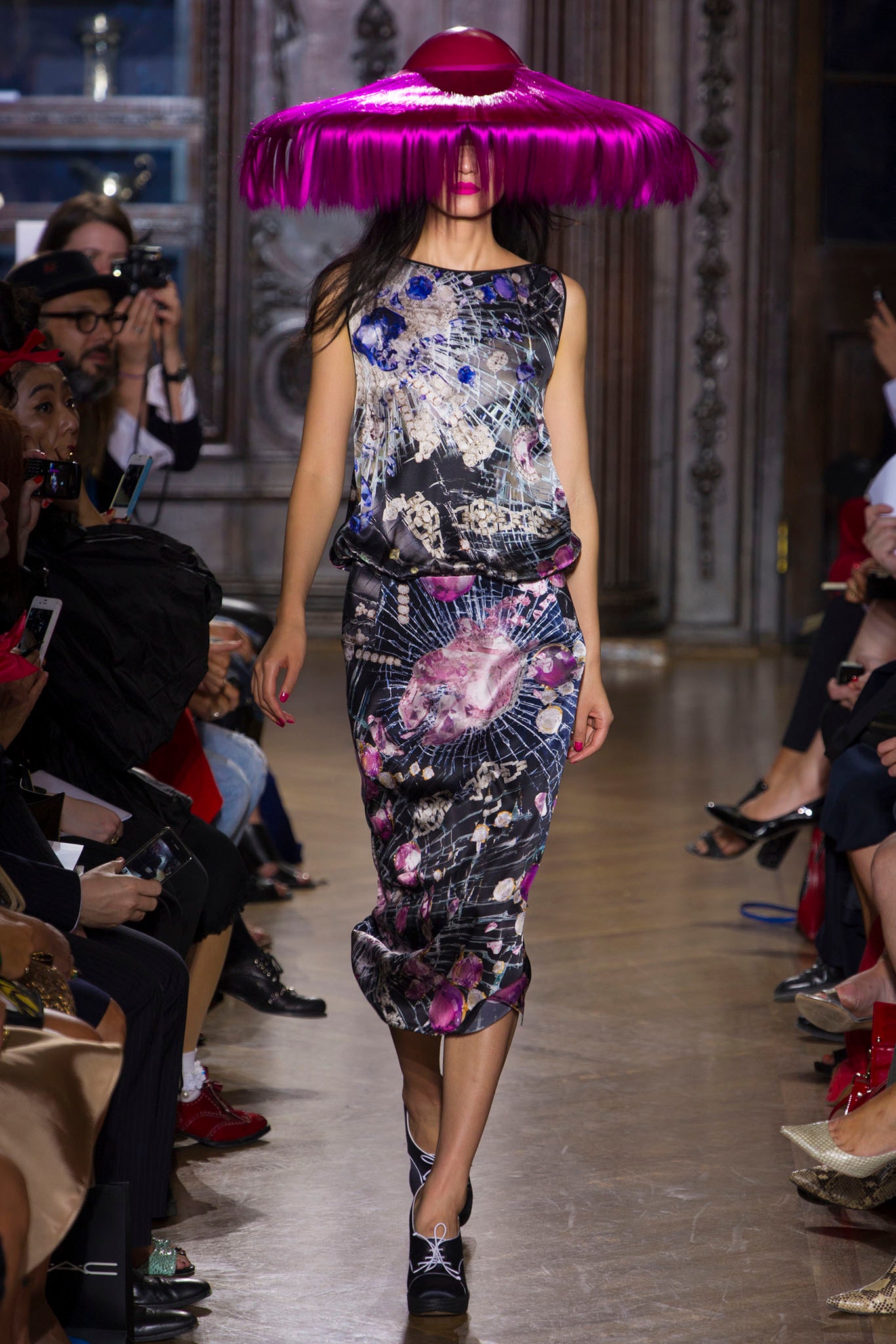 Giles Deacon S/S 13 Look 33