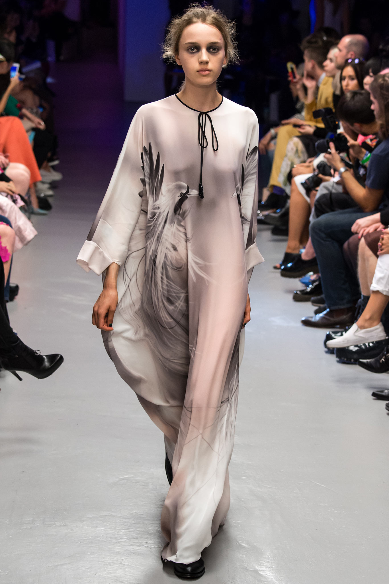 Giles Deacon S/S 15 Look 33