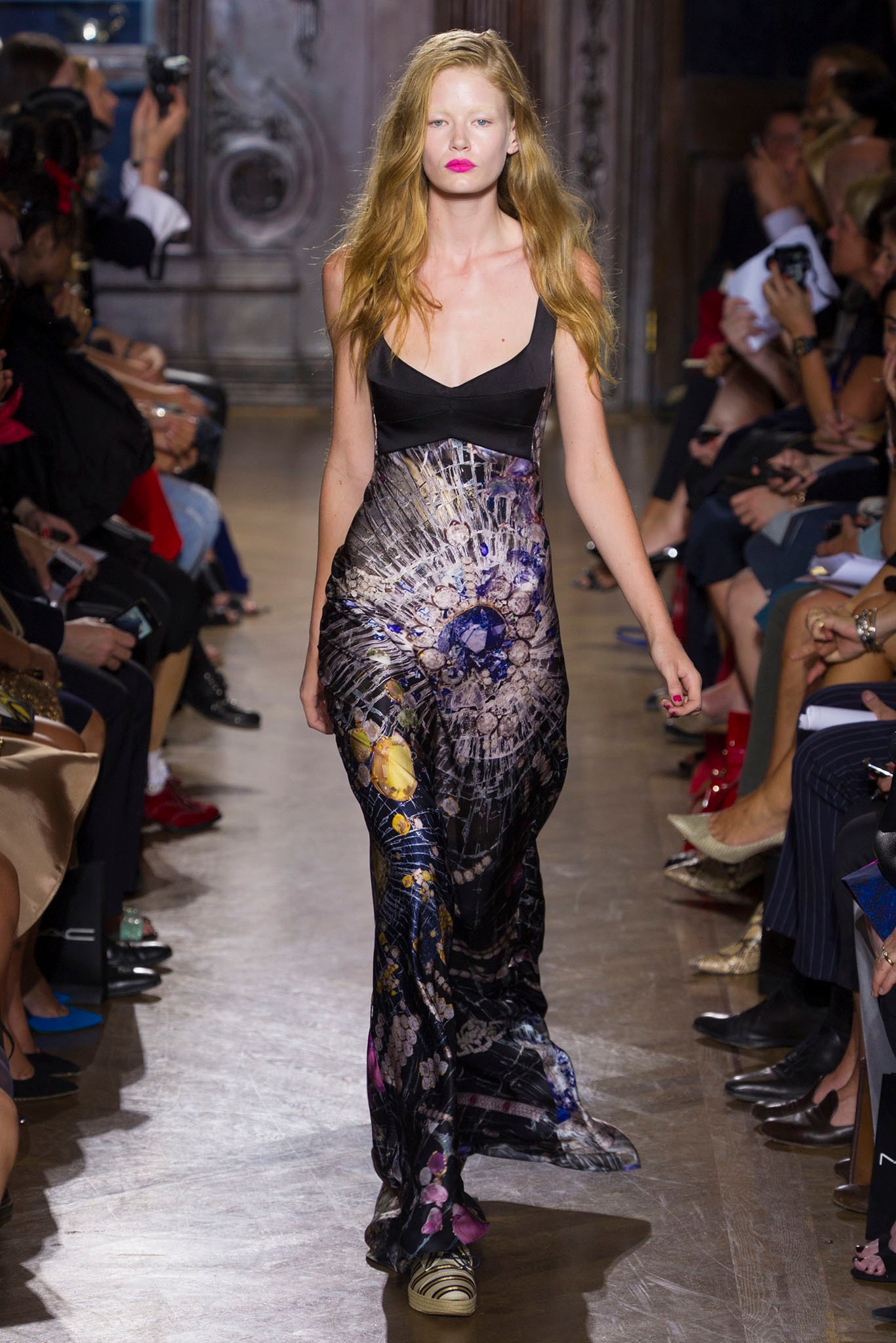 Giles Deacon S/S 13 Look 34