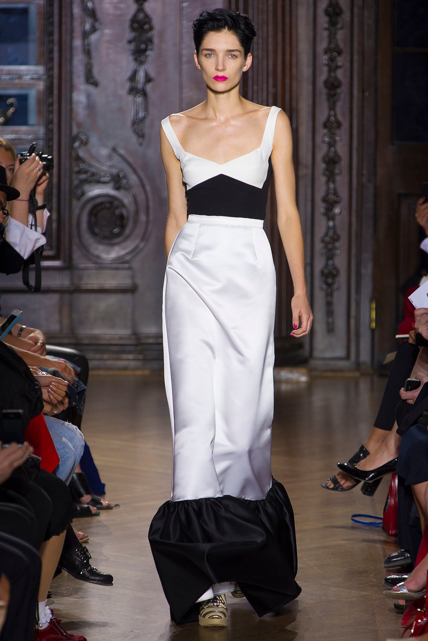 Giles Deacon S/S 13 Look 35