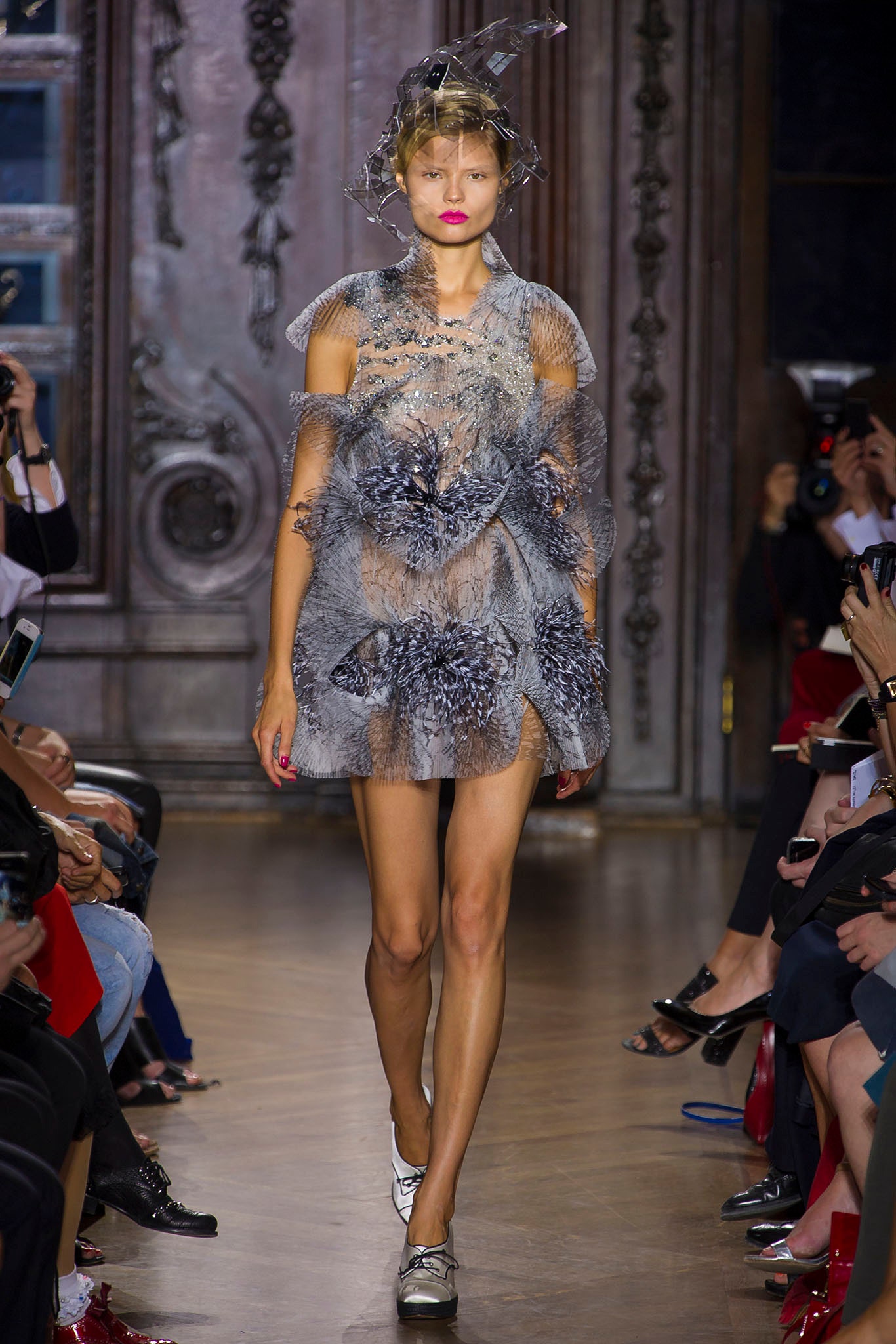 Giles Deacon S/S 13 Look 37