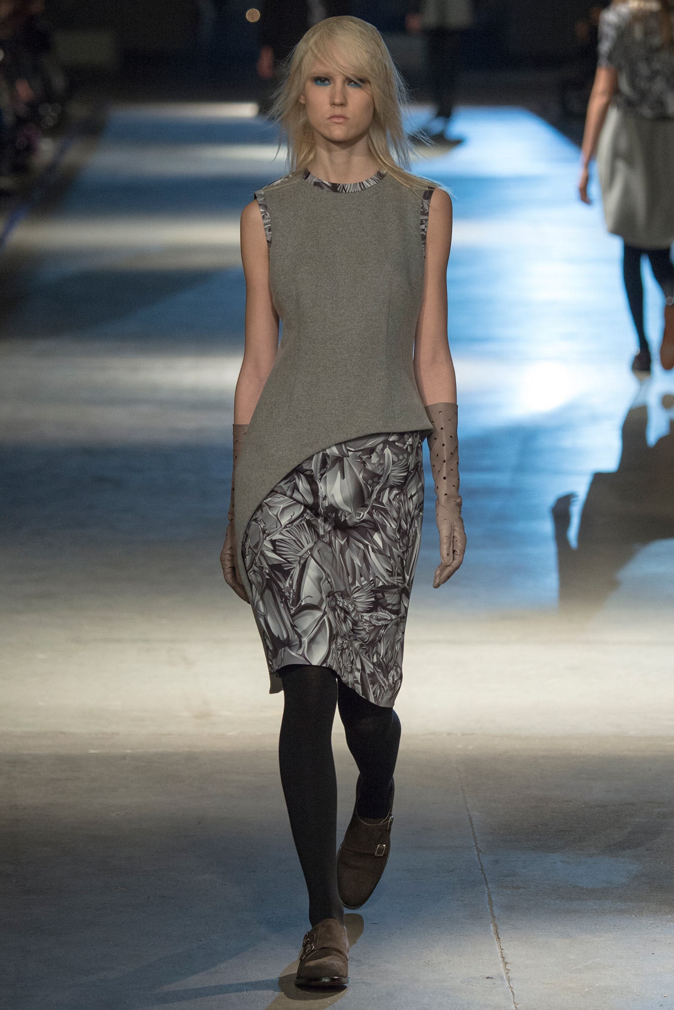 Giles Deacon F/W 14 Look 30