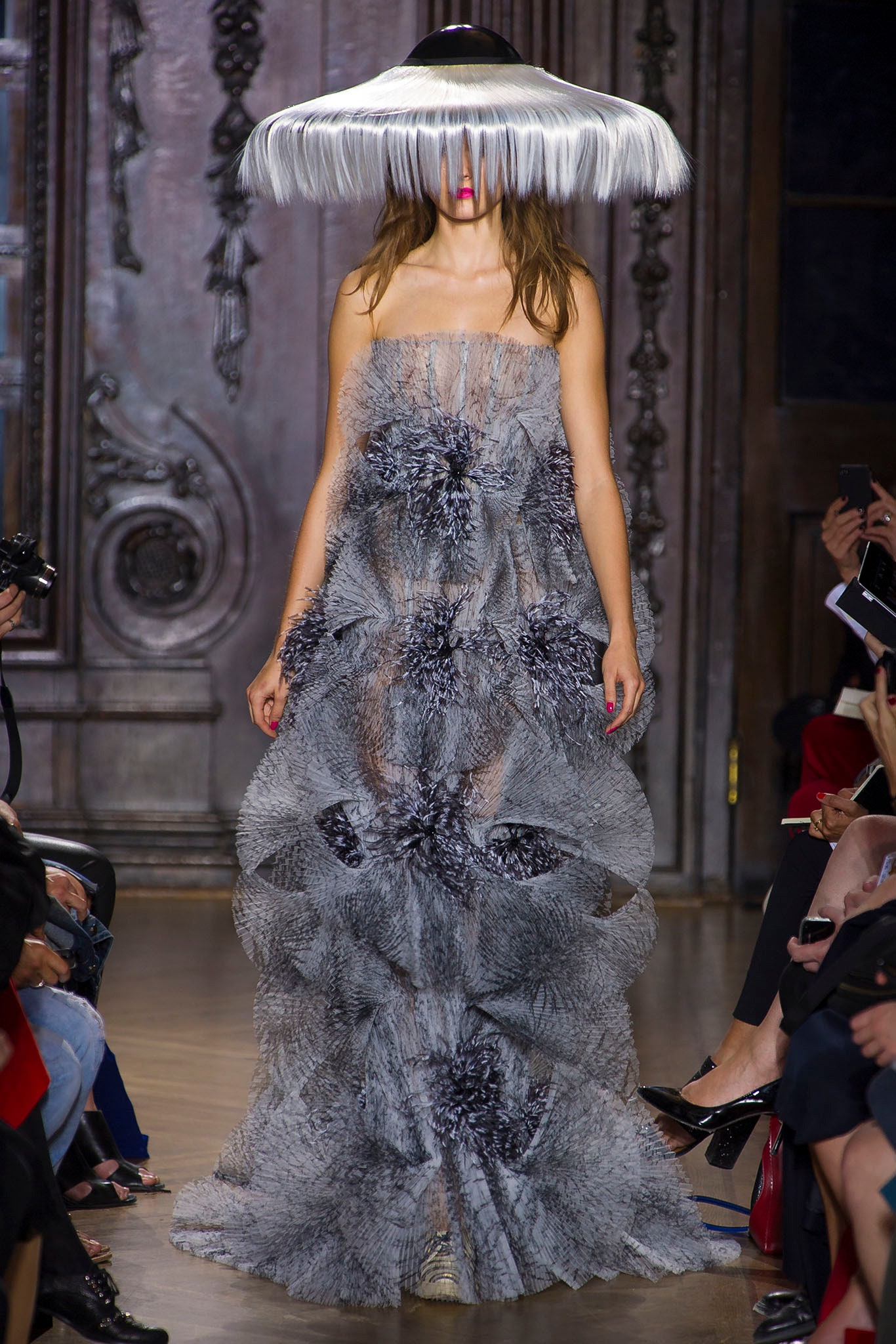 Giles Deacon S/S 13 Look 38
