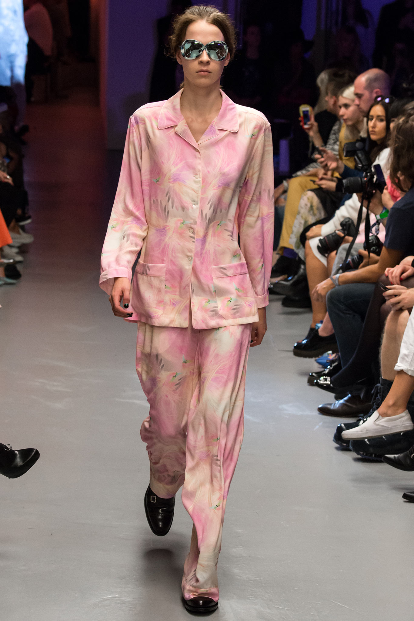 Giles Deacon S/S 15 Look 38
