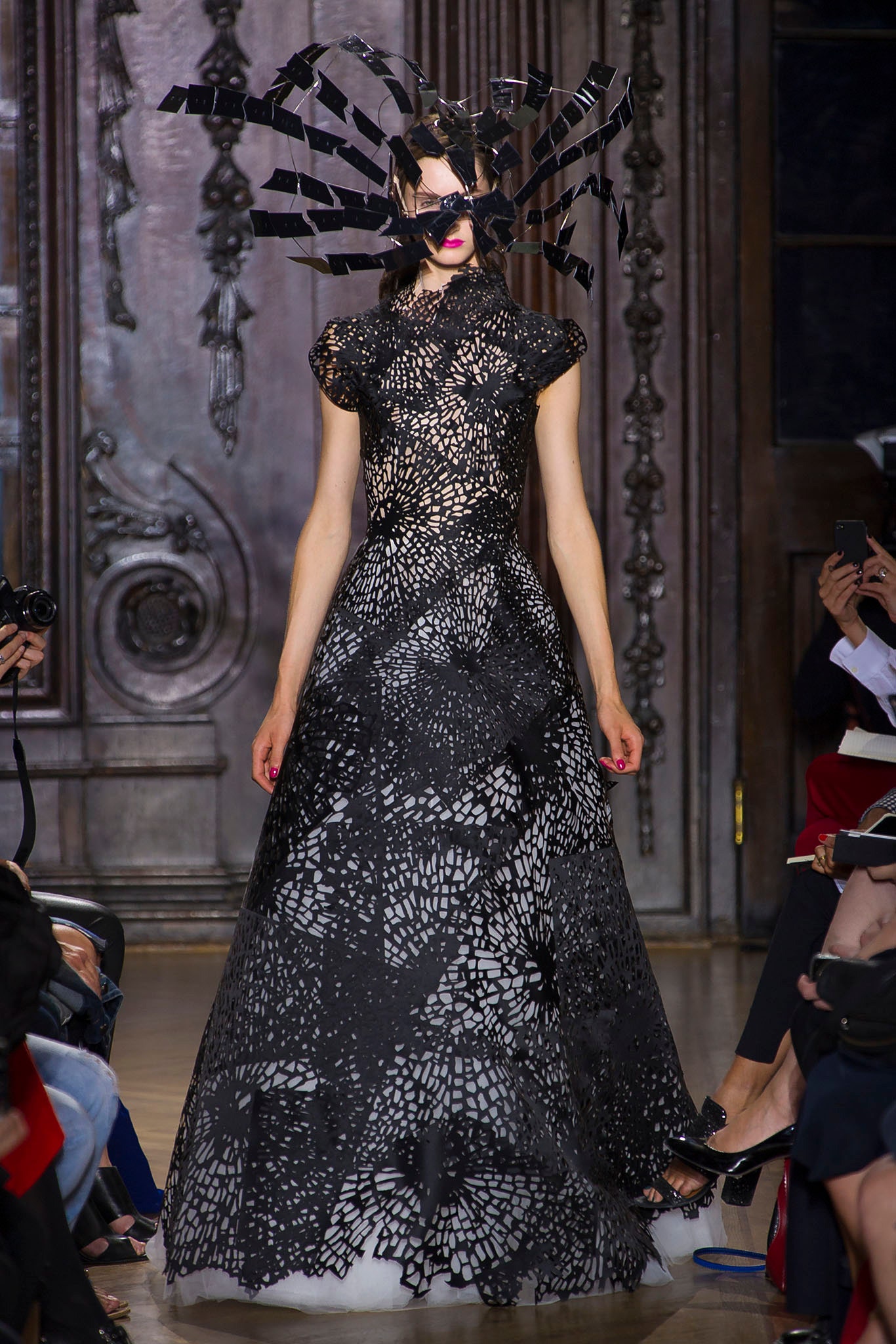 Giles Deacon S/S 13 Look 41