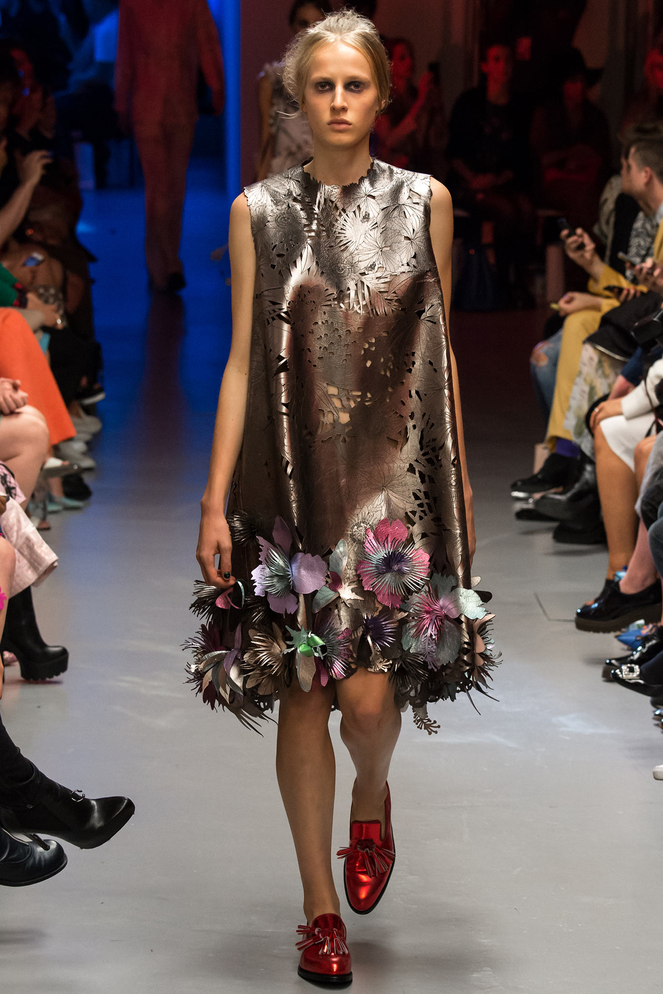 Giles Deacon S/S 15 Look 44