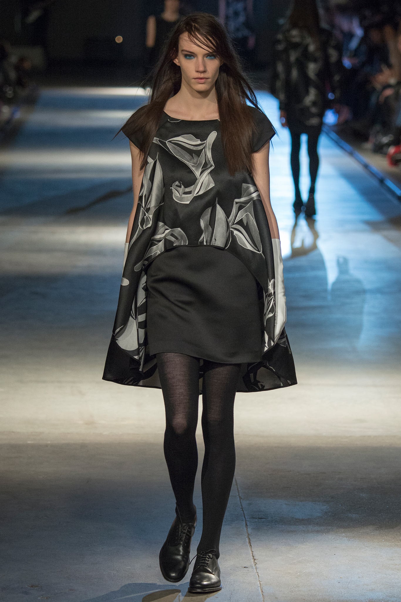 Giles Deacon F/W 14 Look 36