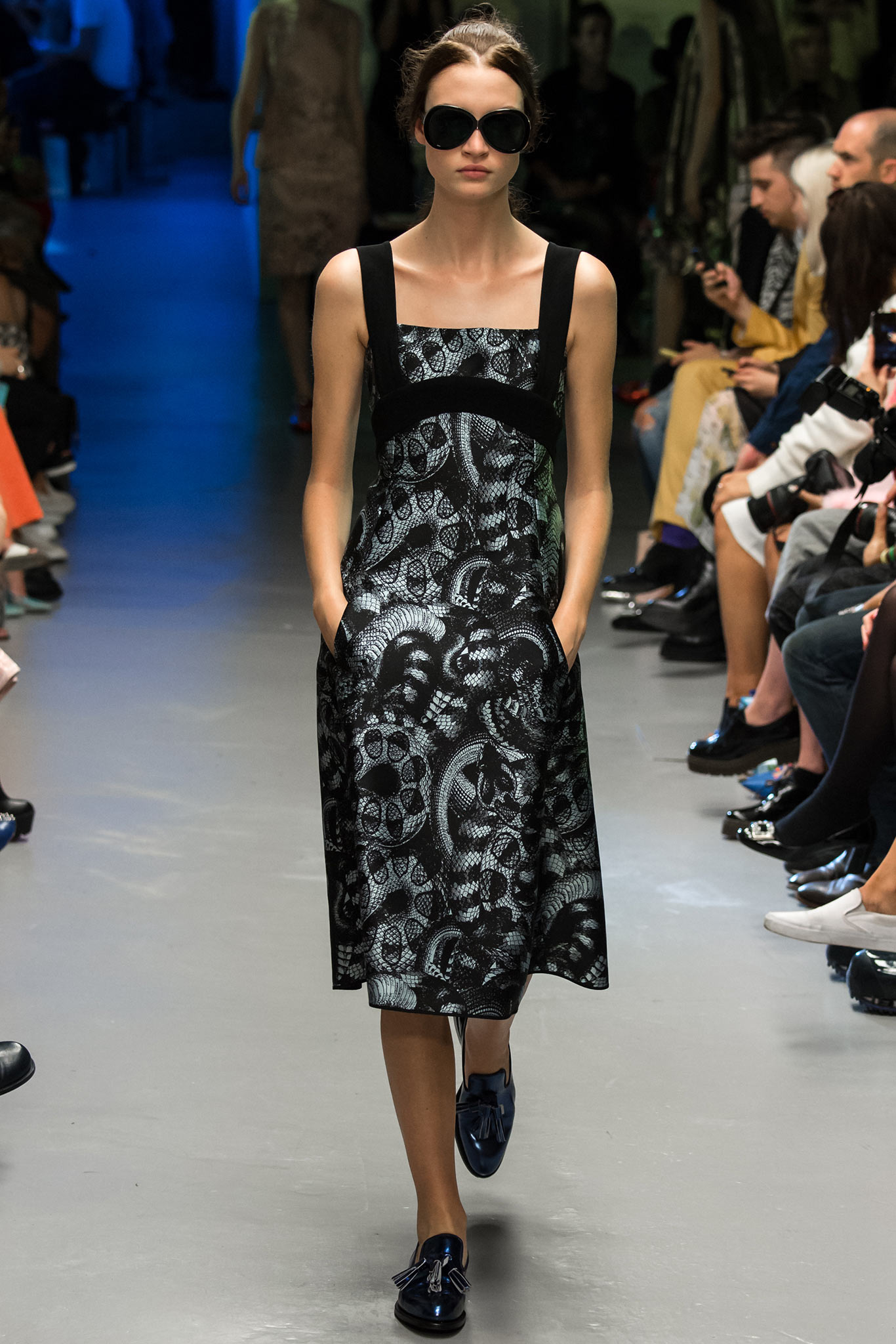 Giles Deacon S/S 15 Look 46