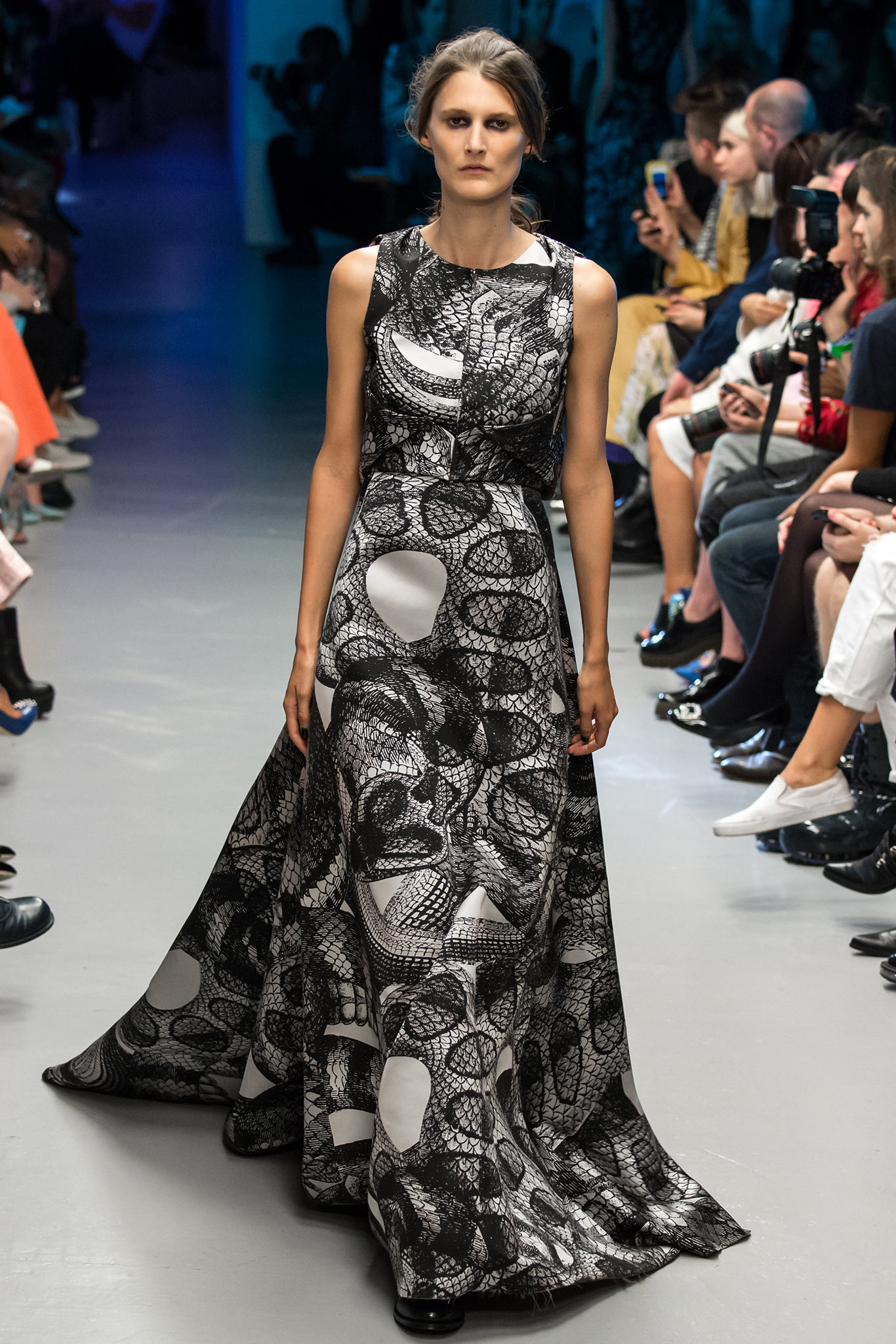 Giles Deacon S/S 15 Look 48