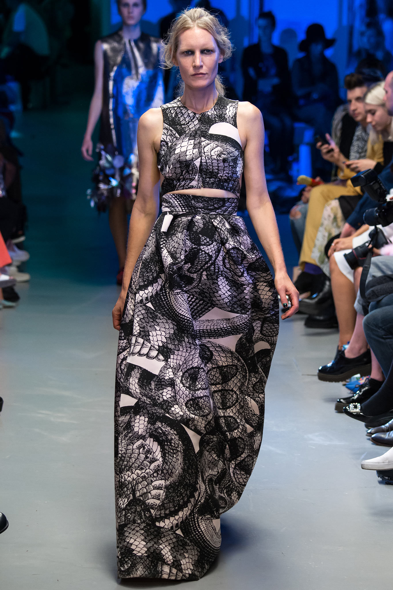 Giles Deacon S/S 15 Look 50