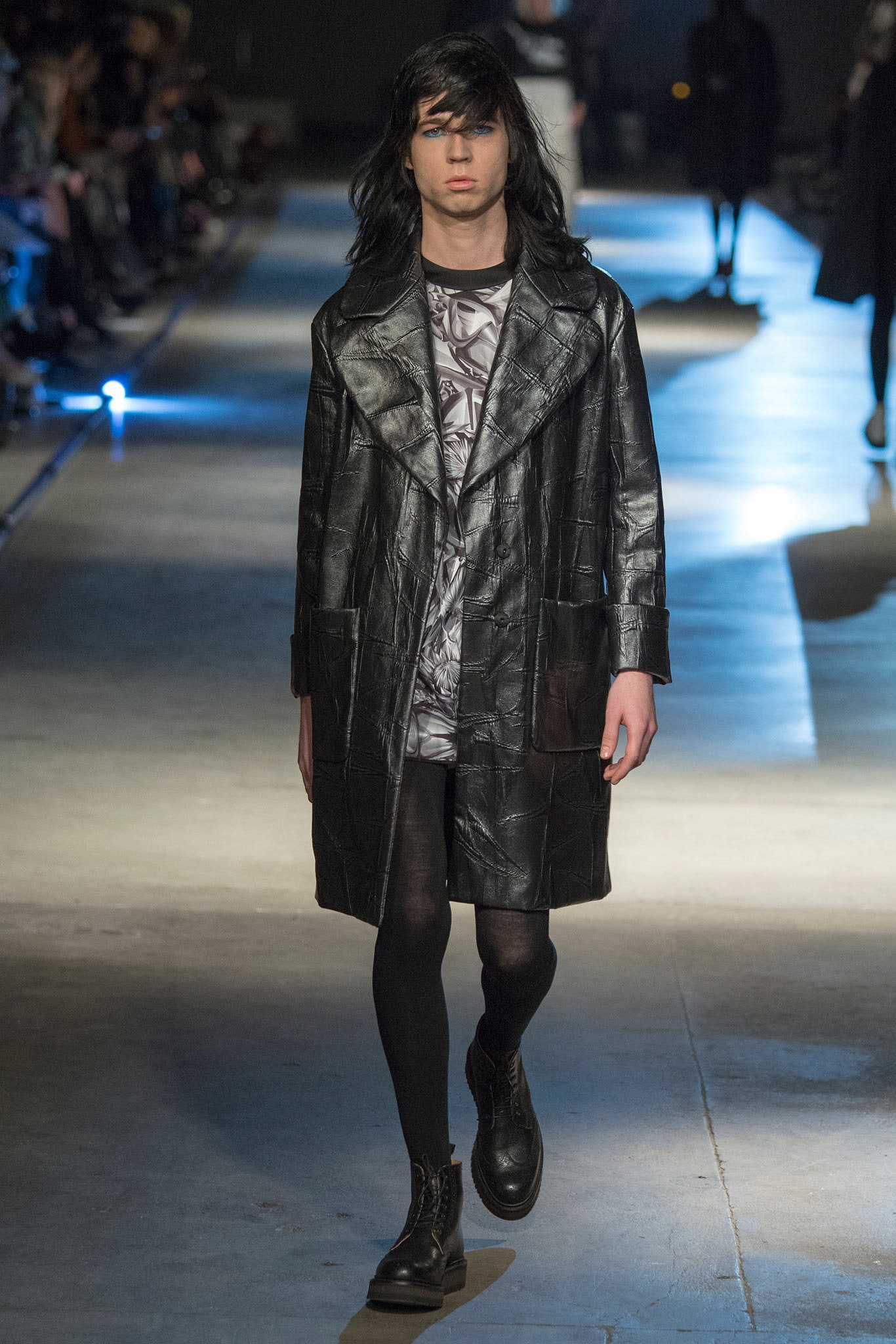 Giles Deacon F/W 14 Look 40