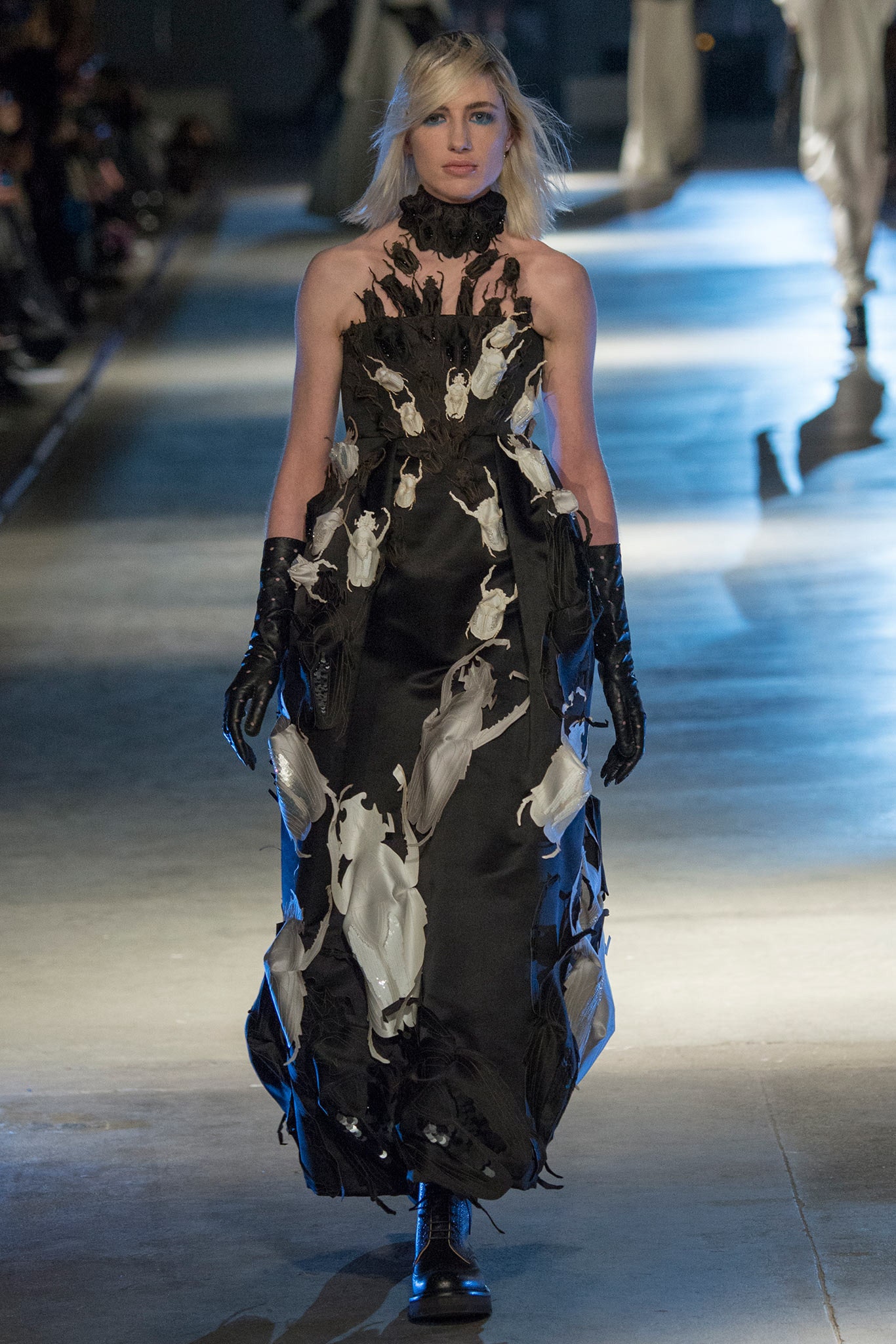 Giles Deacon F/W 14 Look 44
