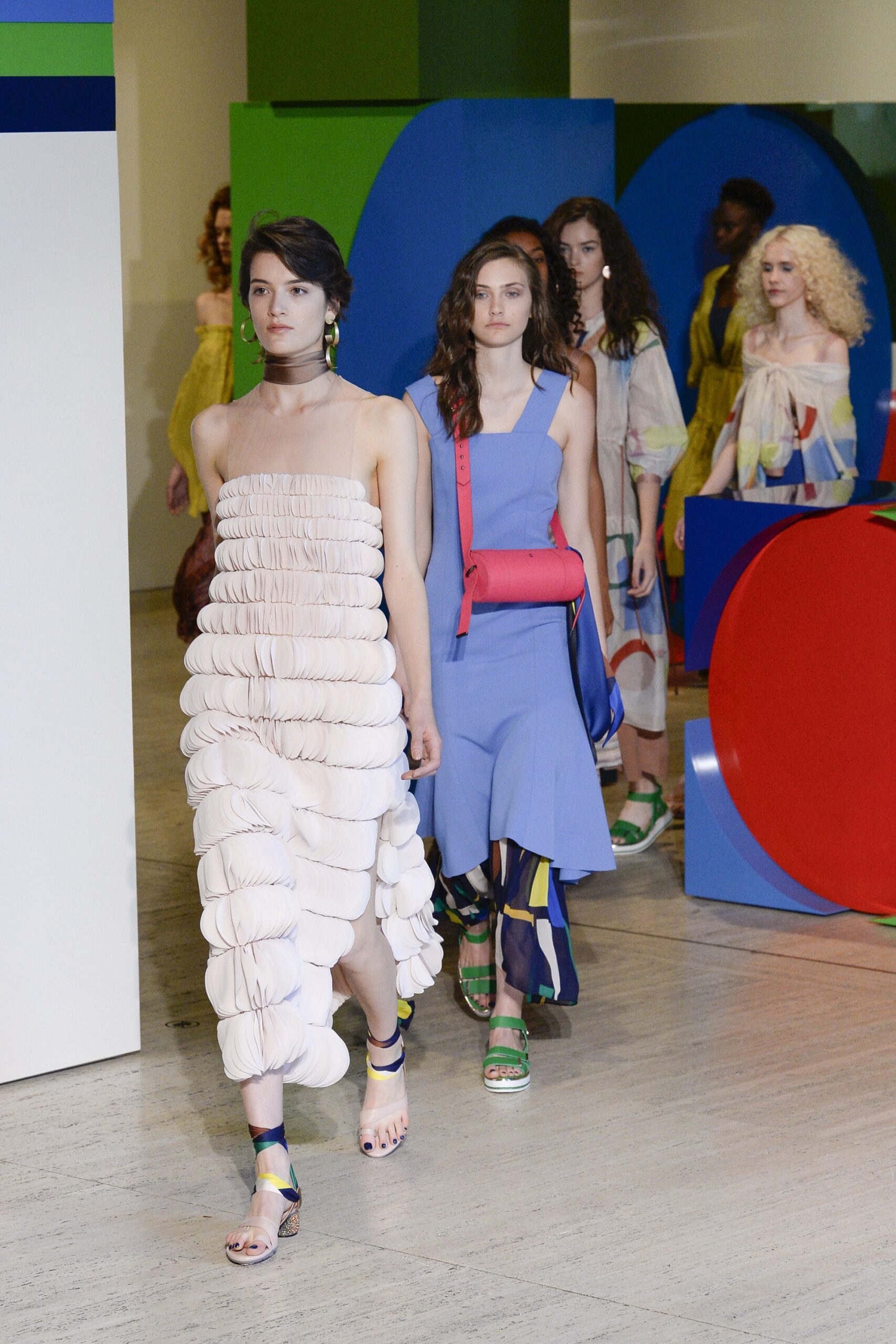 Ginger & Smart Australia Resort 18 Look 26