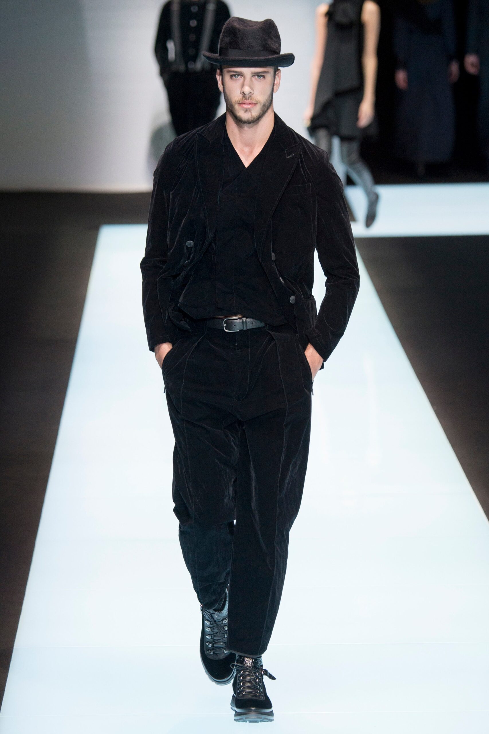 Giorgio Armani F/W 16 Menswear Look 53