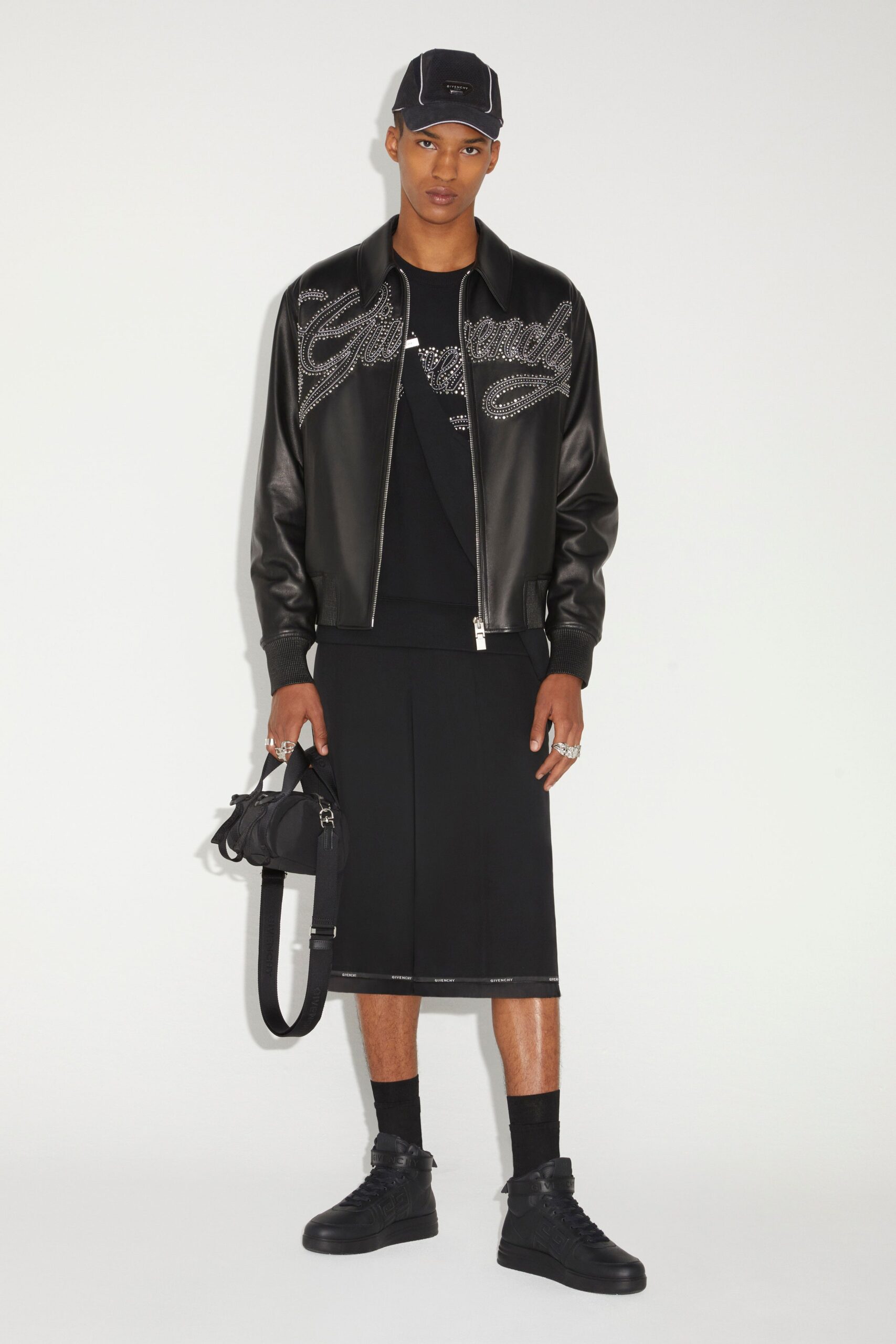 Givenchy F/W 23 Look 20
