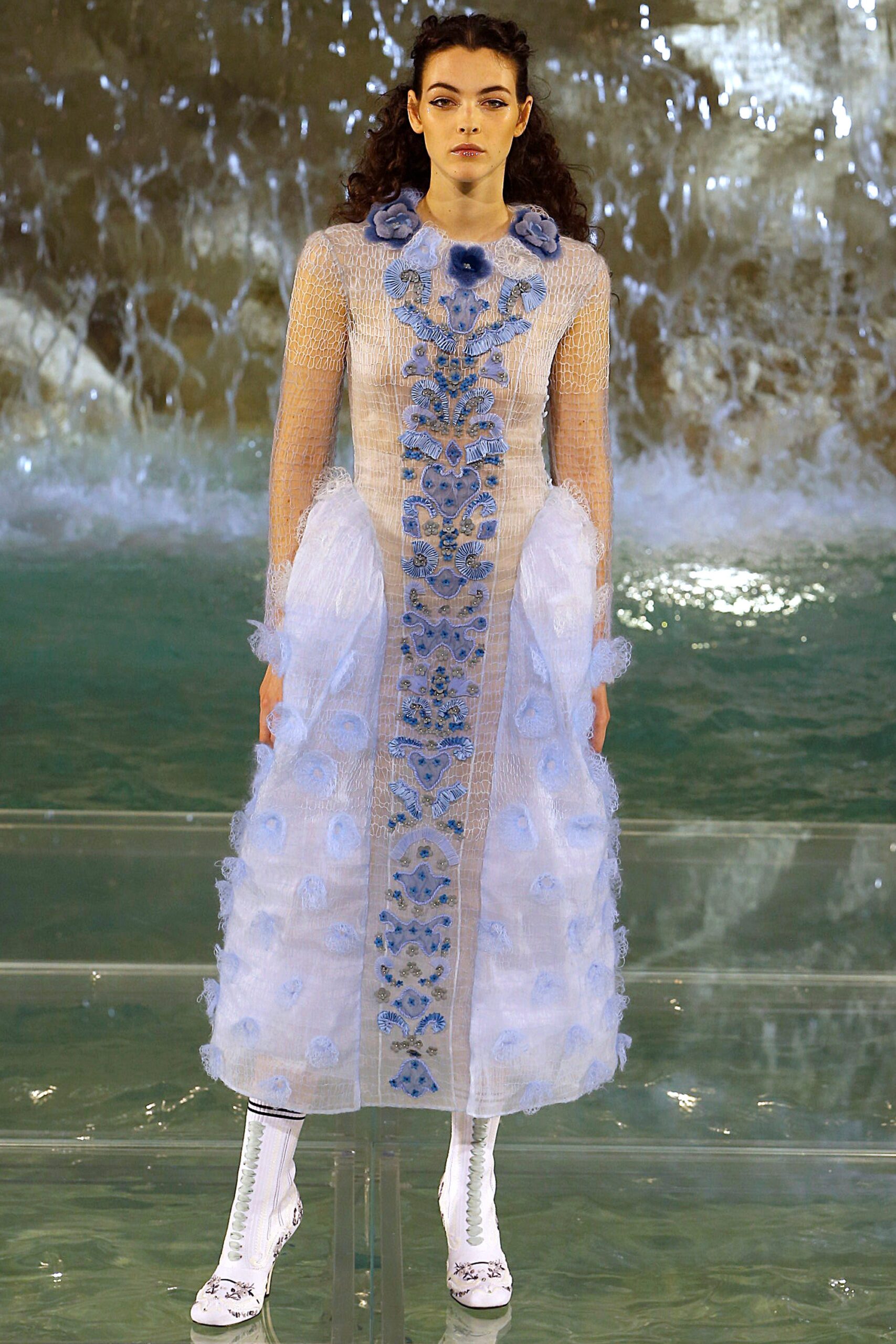 Fendi F/W 16 Couture Look 2