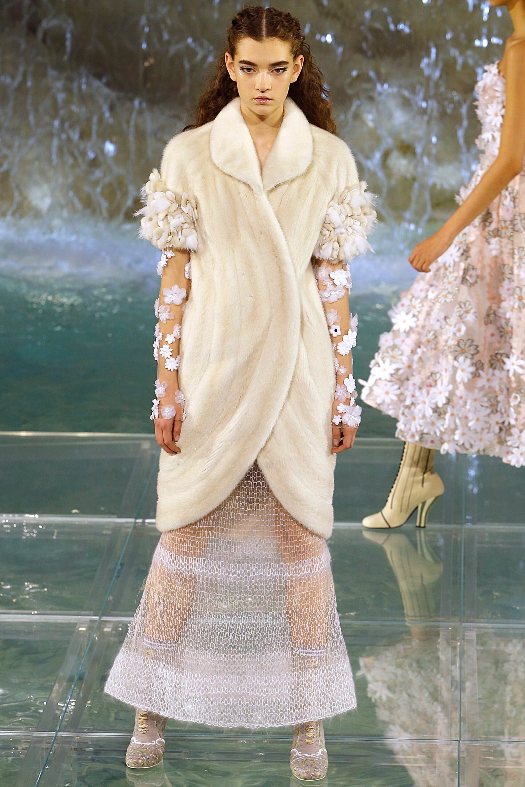 Fendi F/W 16 Couture Look 10