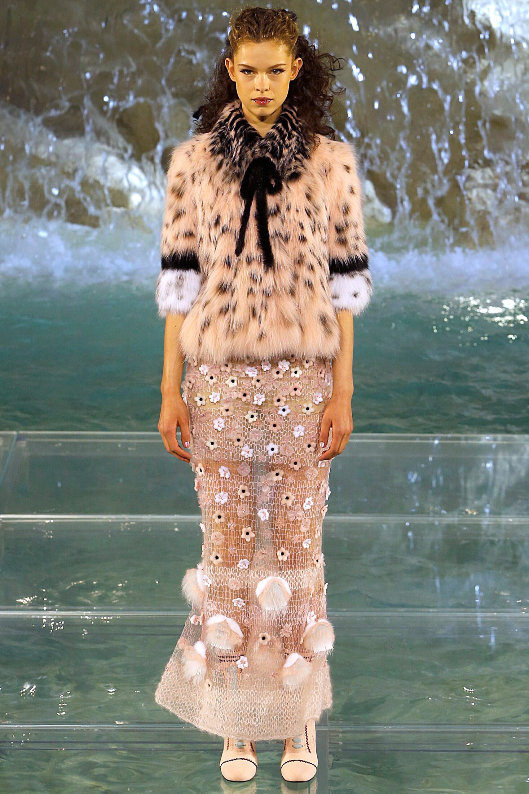Fendi F/W 16 Couture Look 11