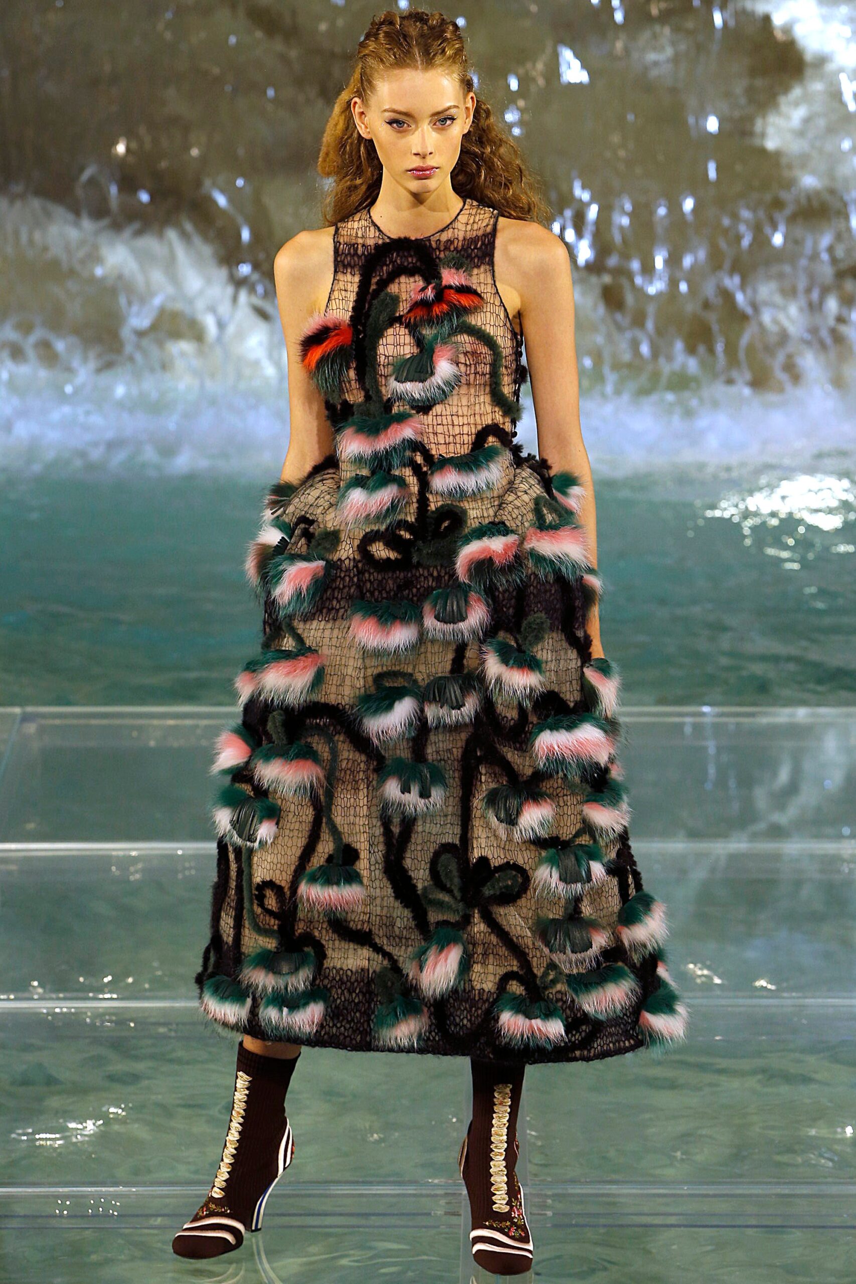 Fendi F/W 16 Couture Look 15