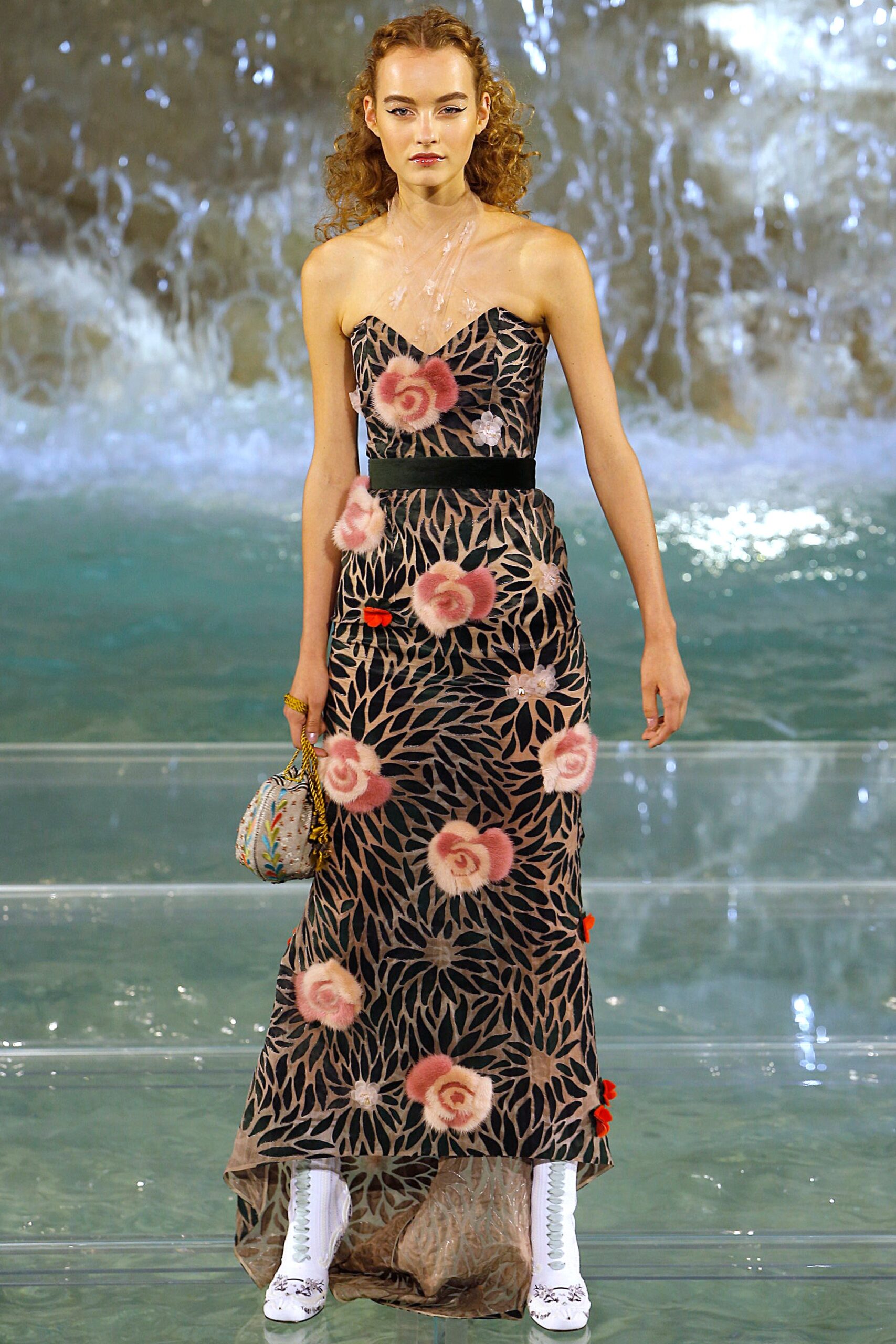 Fendi F/W 16 Couture Look 18