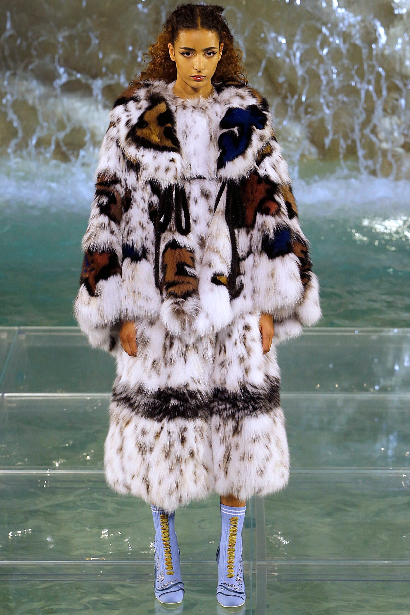 Fendi F/W 16 Couture Look 26