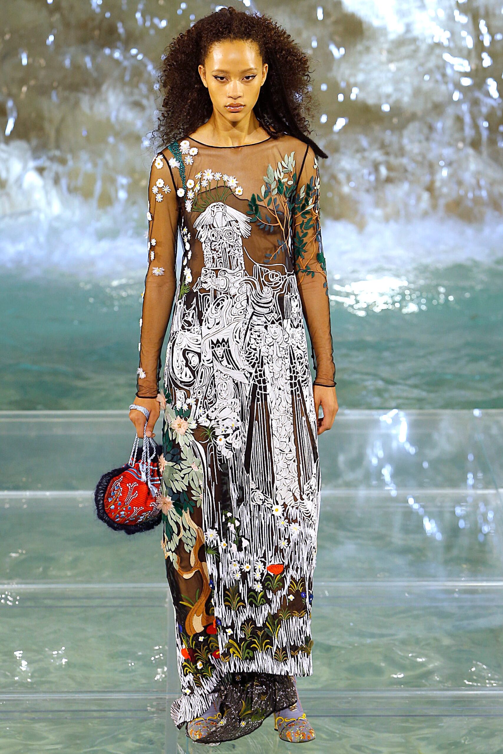 Fendi F/W 16 Couture Look 30