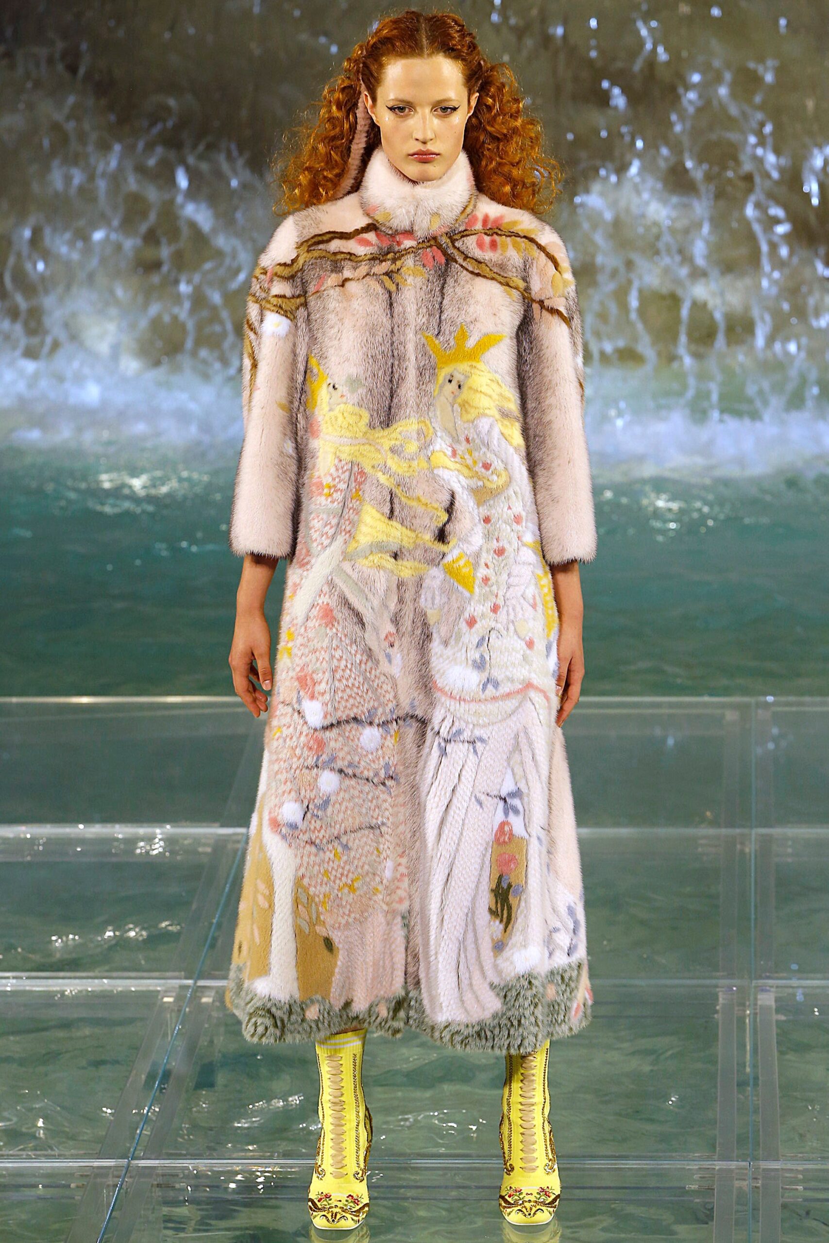 Fendi F/W 16 Couture Look 43