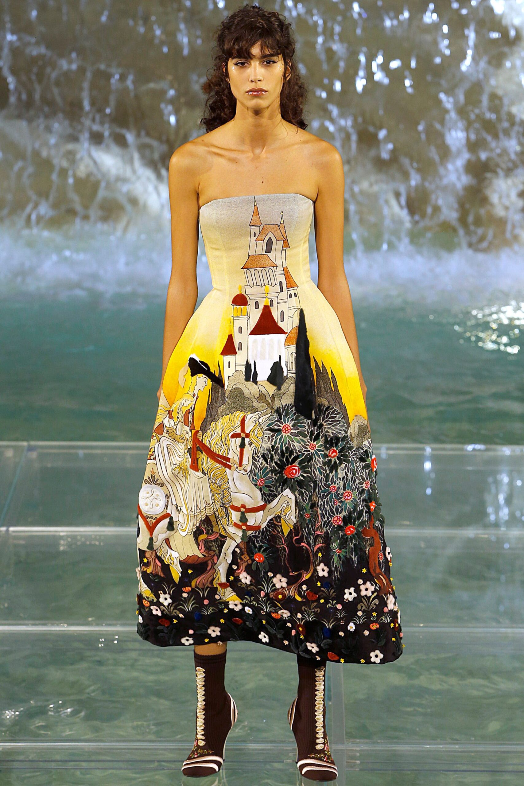 Fendi F/W 16 Couture Look 44