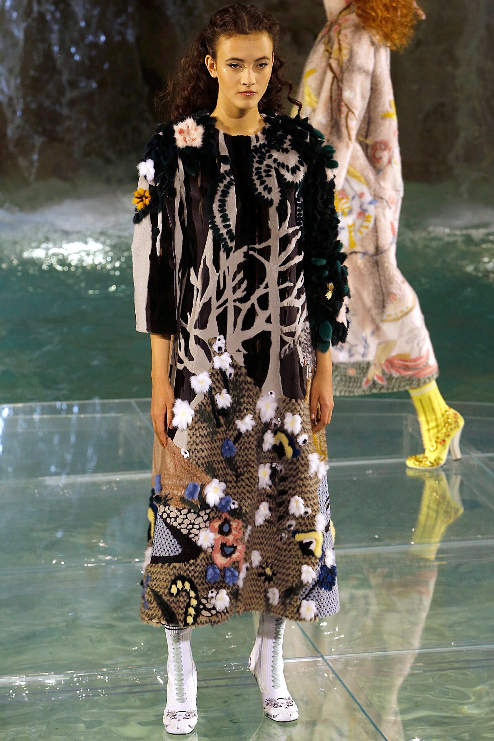 Fendi F/W 16 Couture Look 45