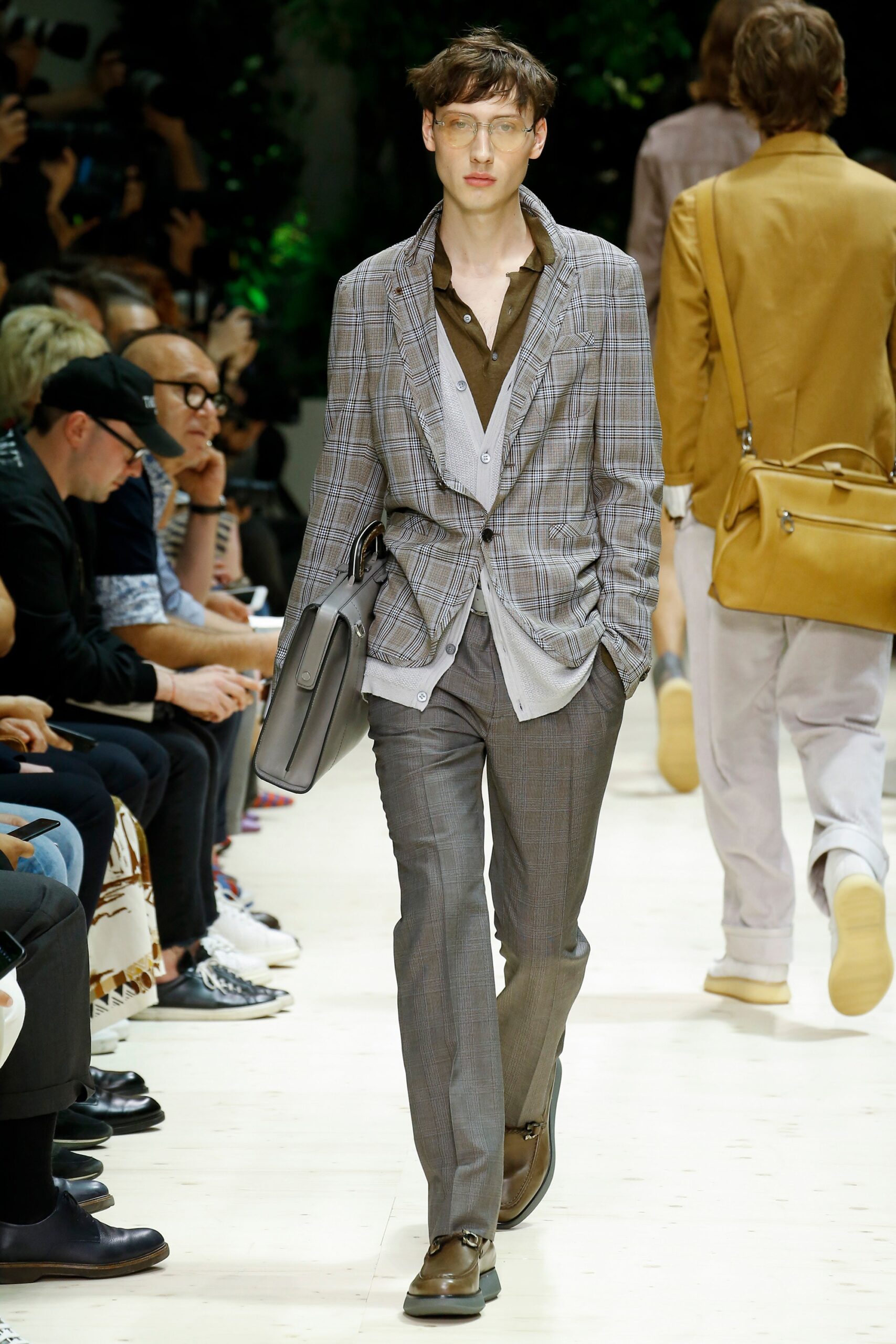 Ferragamo S/S 18 Menswear Look 10