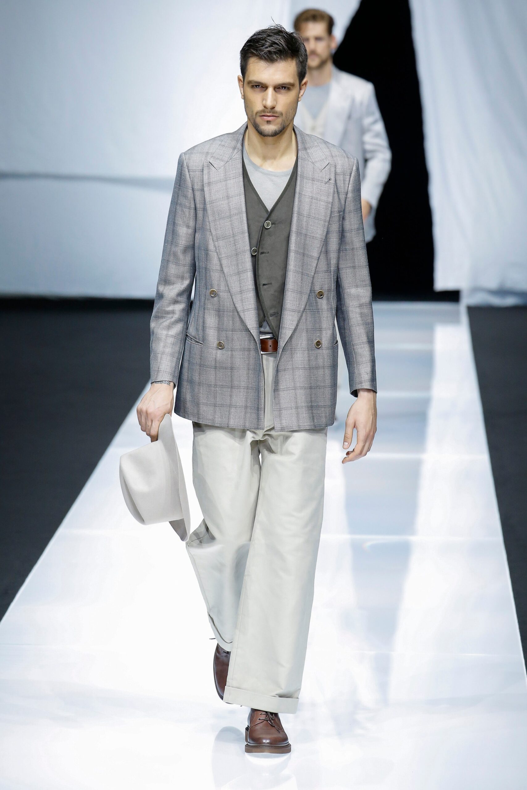 Giorgio Armani S/S 19 Menswear Look 2
