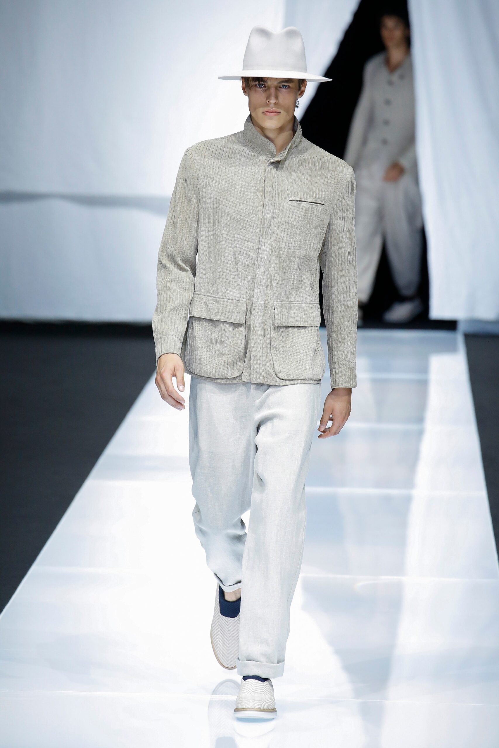 Giorgio Armani S/S 19 Menswear Look 6