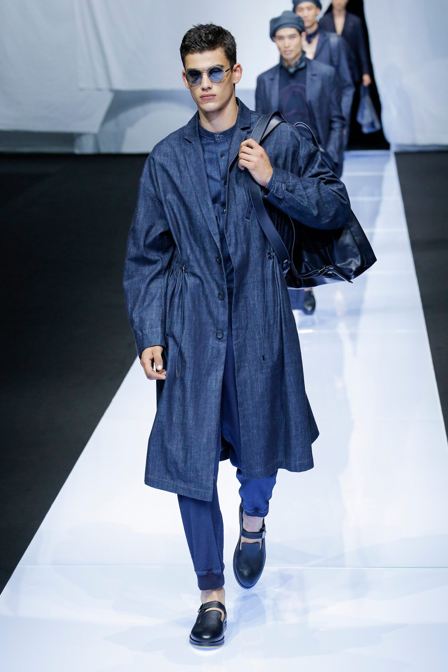 Giorgio Armani S/S 19 Menswear Look 11