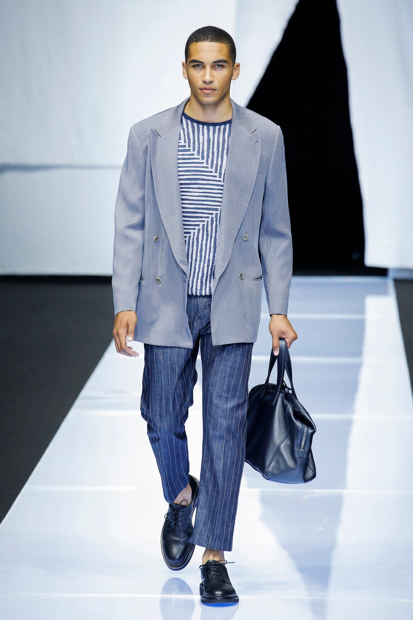 Giorgio Armani S/S 19 Menswear Look 21