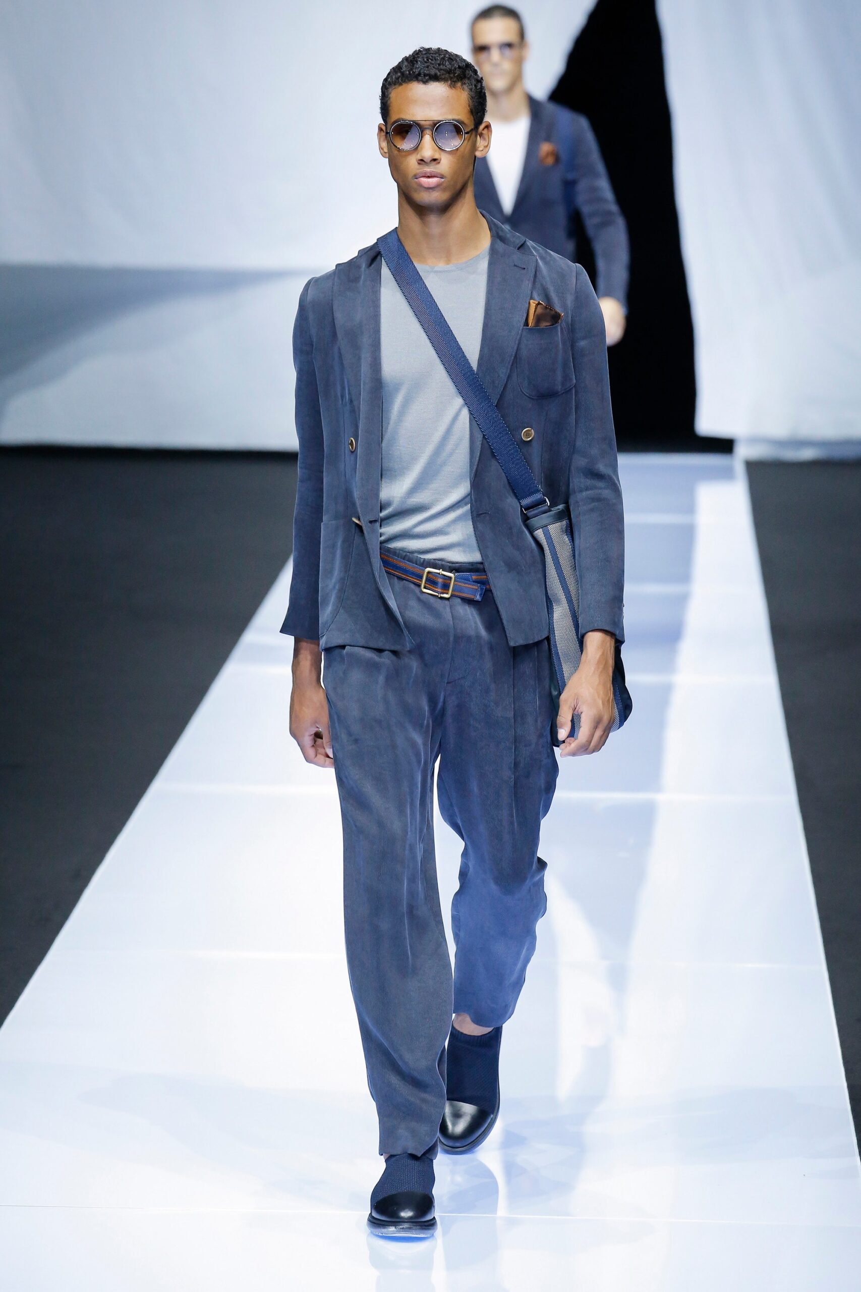 Giorgio Armani S/S 19 Menswear Look 25