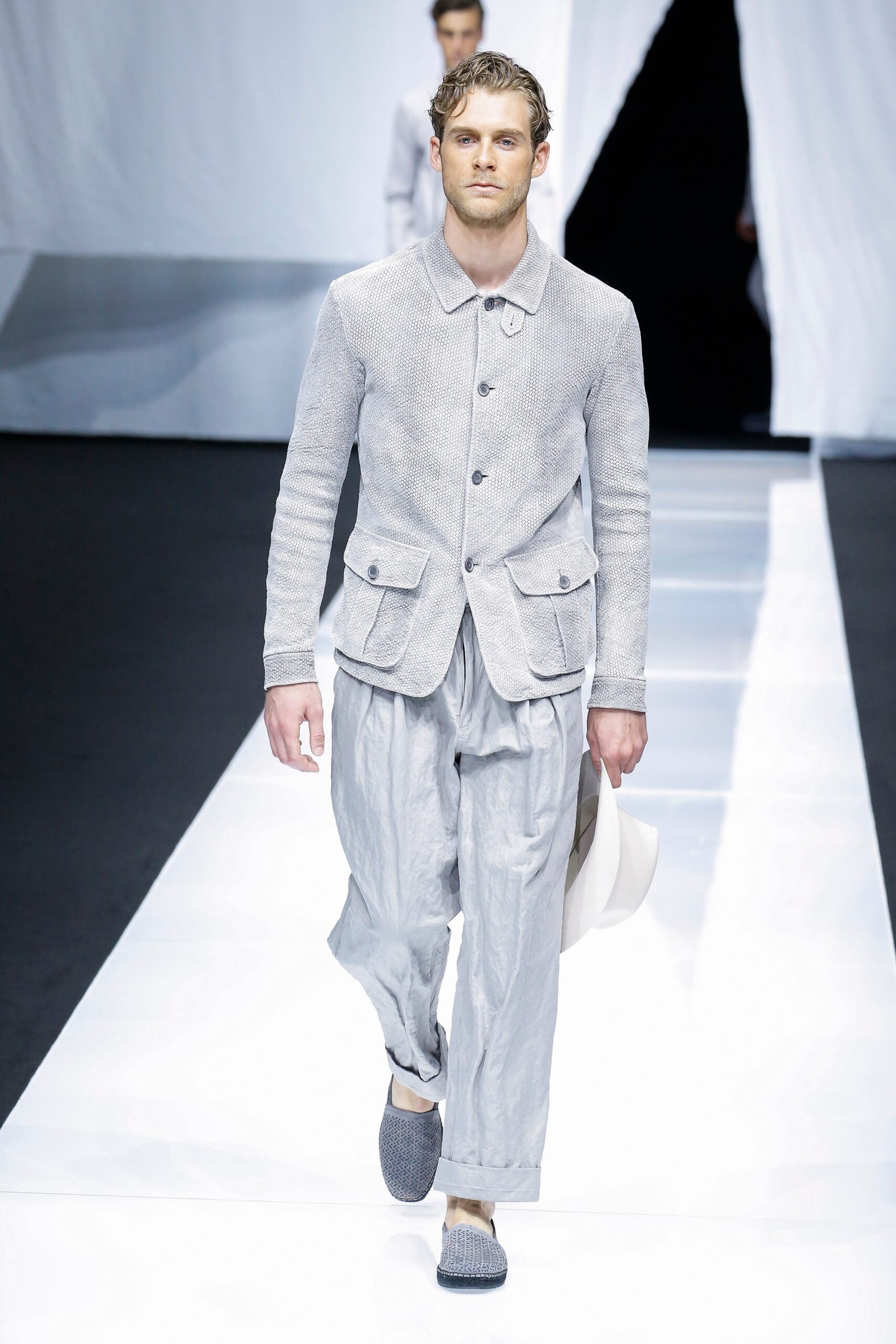 Giorgio Armani S/S 19 Menswear Look 30