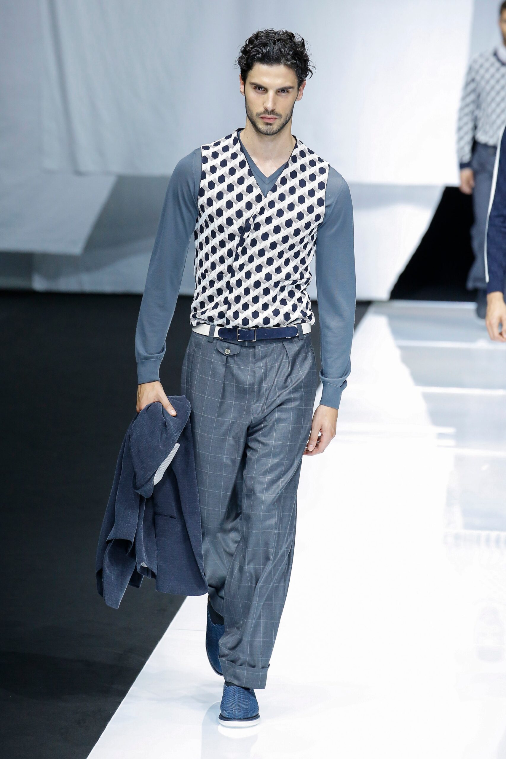 Giorgio Armani S/S 19 Menswear Look 34