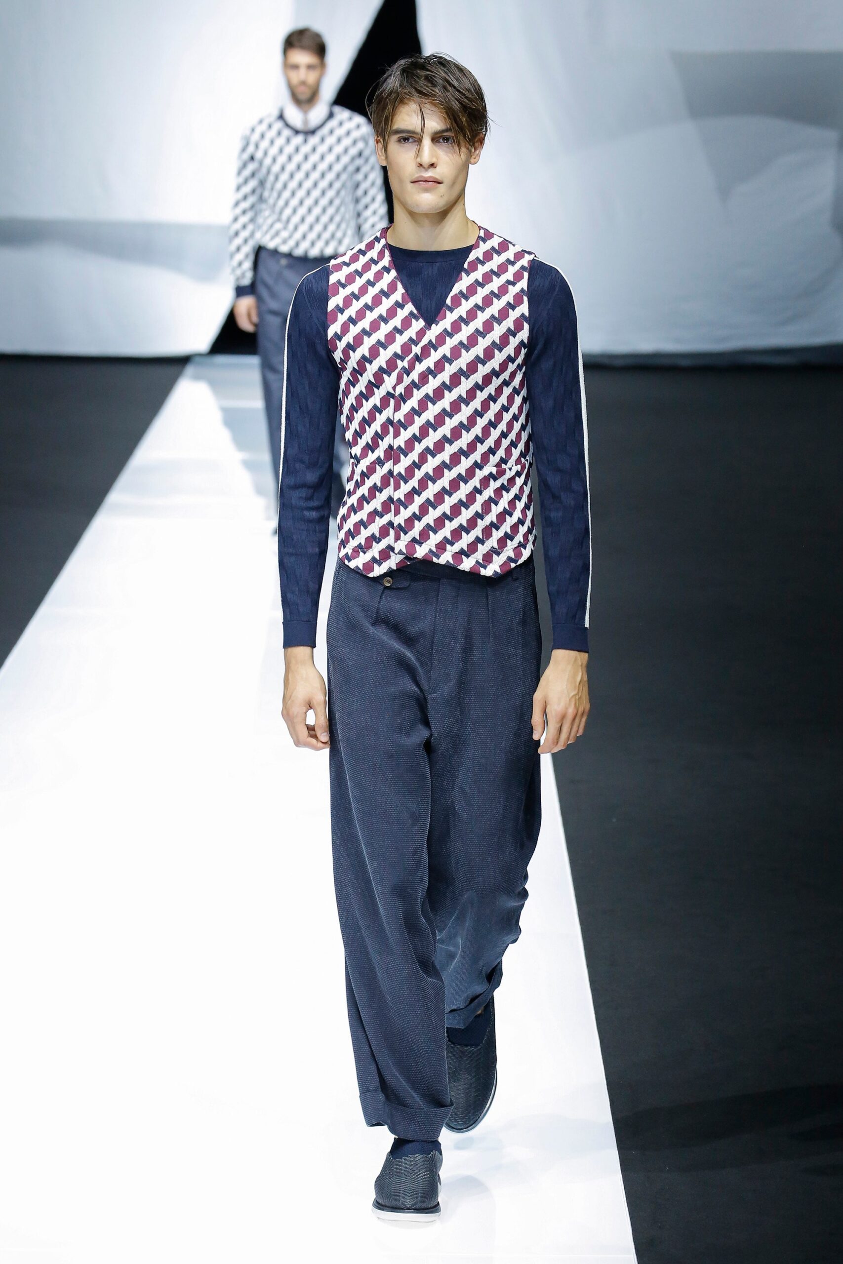 Giorgio Armani S/S 19 Menswear Look 35