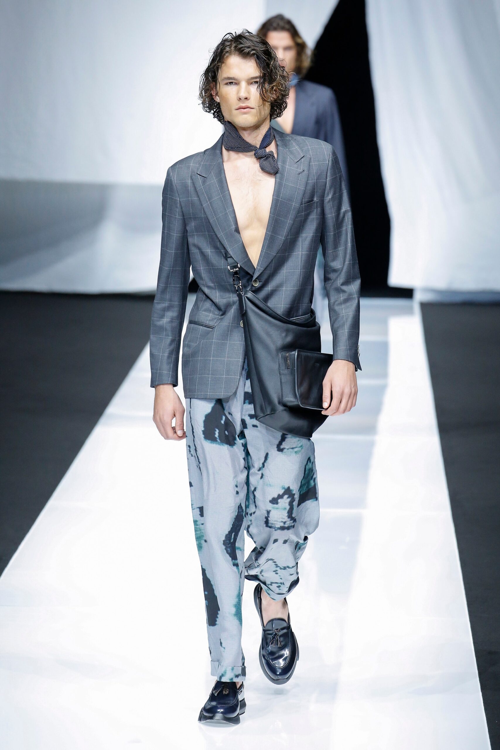 Giorgio Armani S/S 19 Menswear Look 37