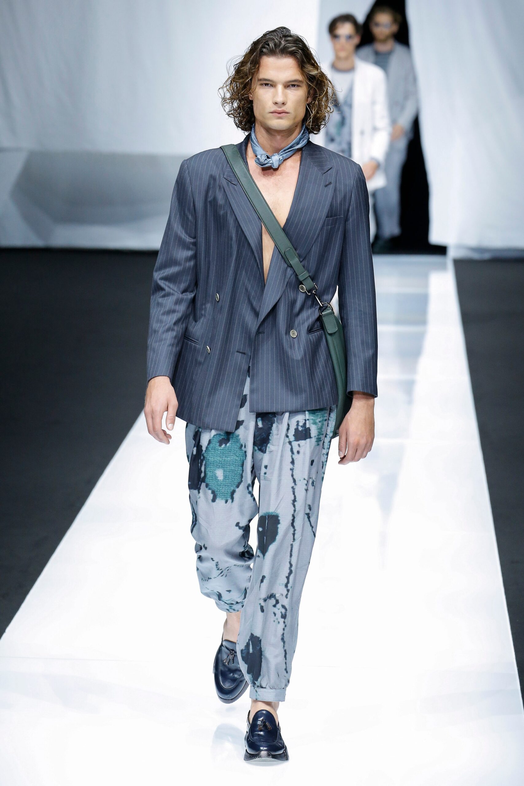 Giorgio Armani S/S 19 Menswear Look 38