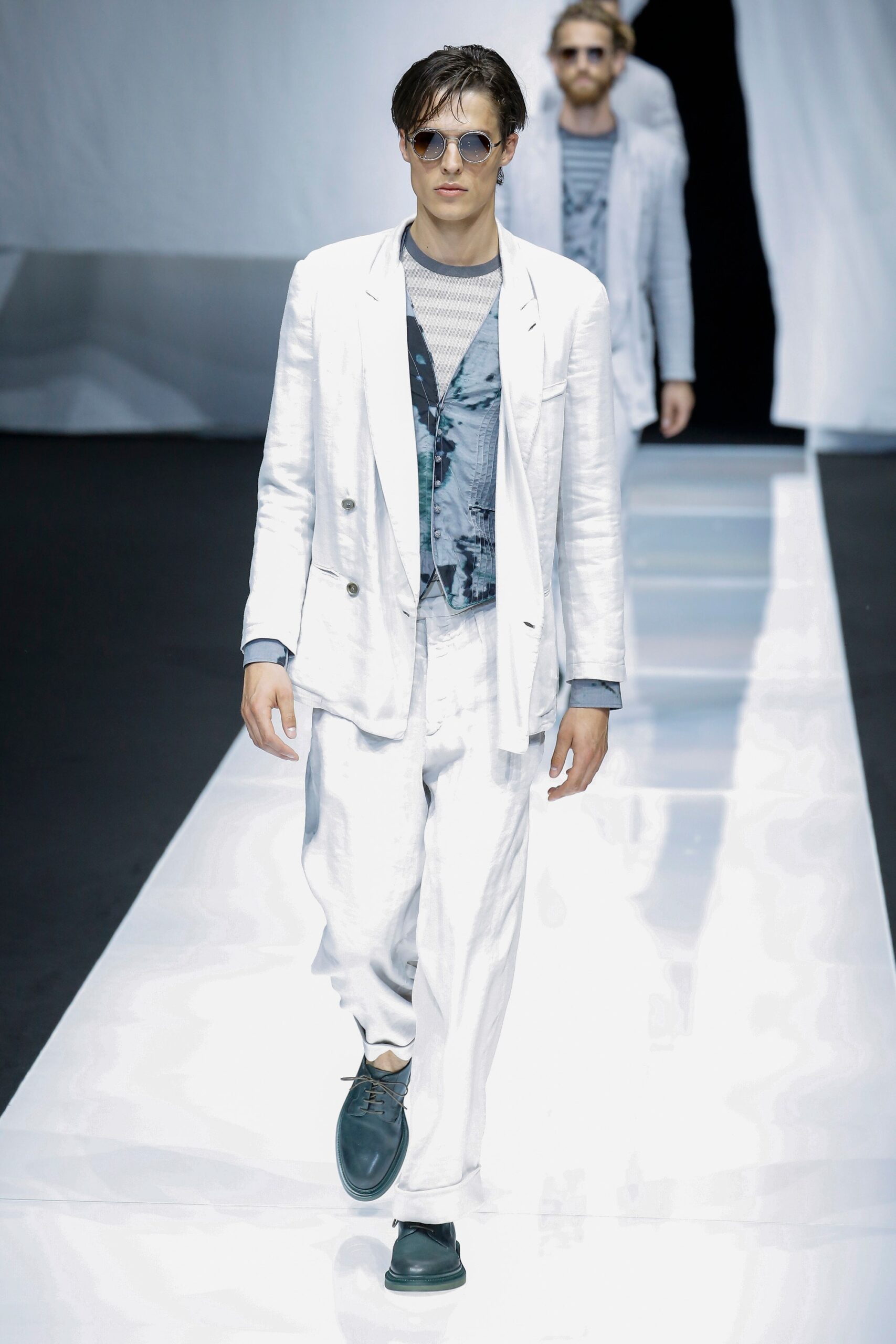 Giorgio Armani S/S 19 Menswear Look 39