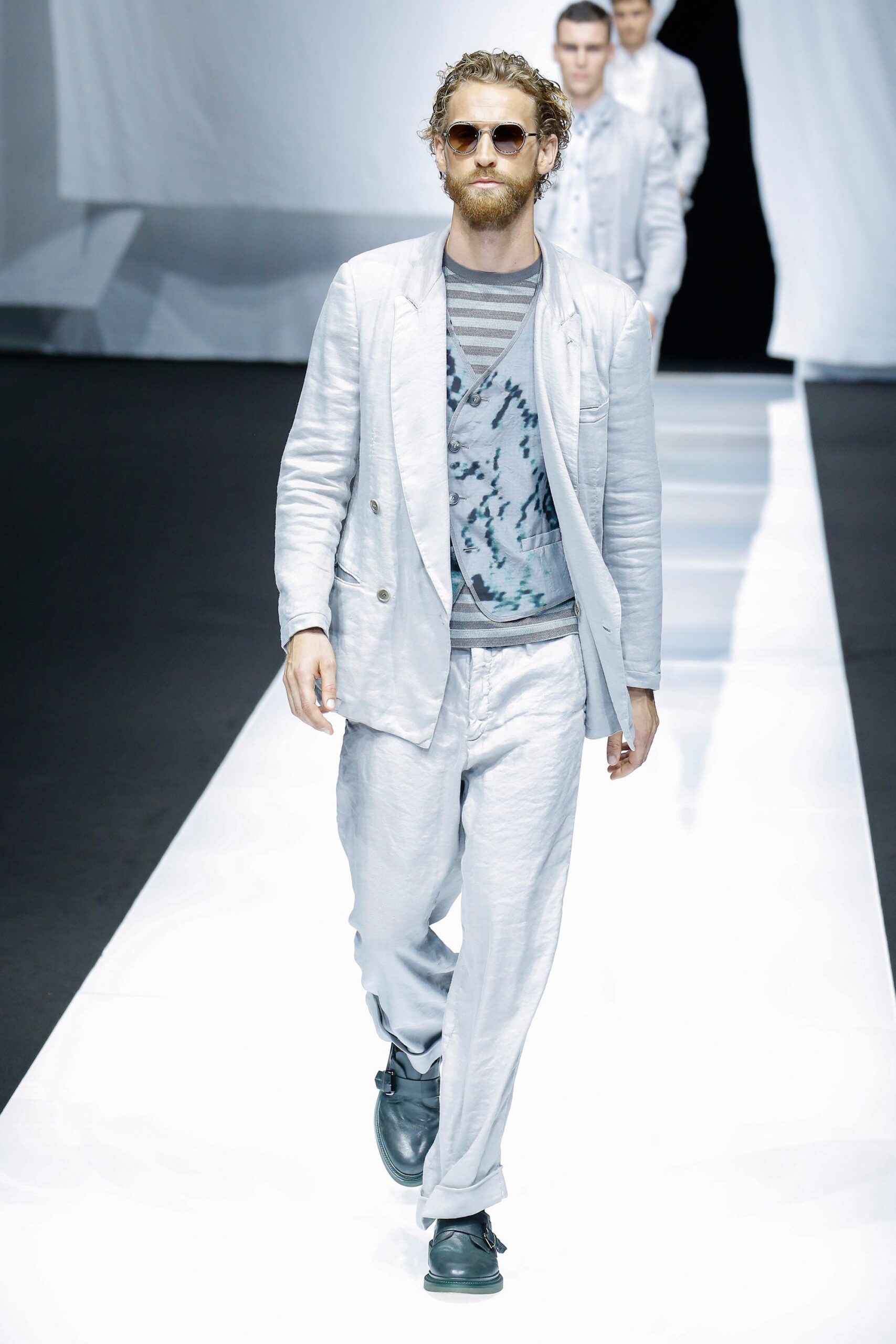 Giorgio Armani S/S 19 Menswear Look 40