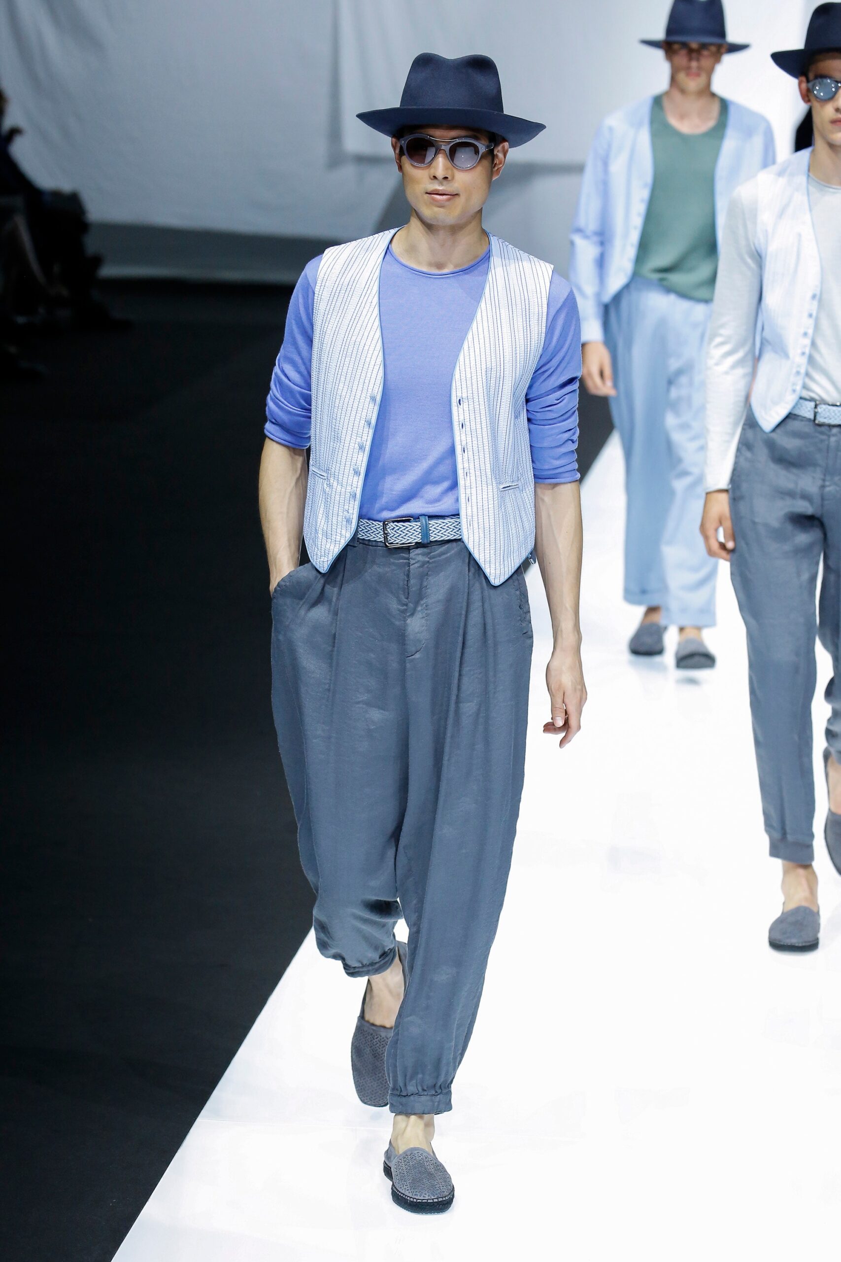 Giorgio Armani S/S 19 Menswear Look 44