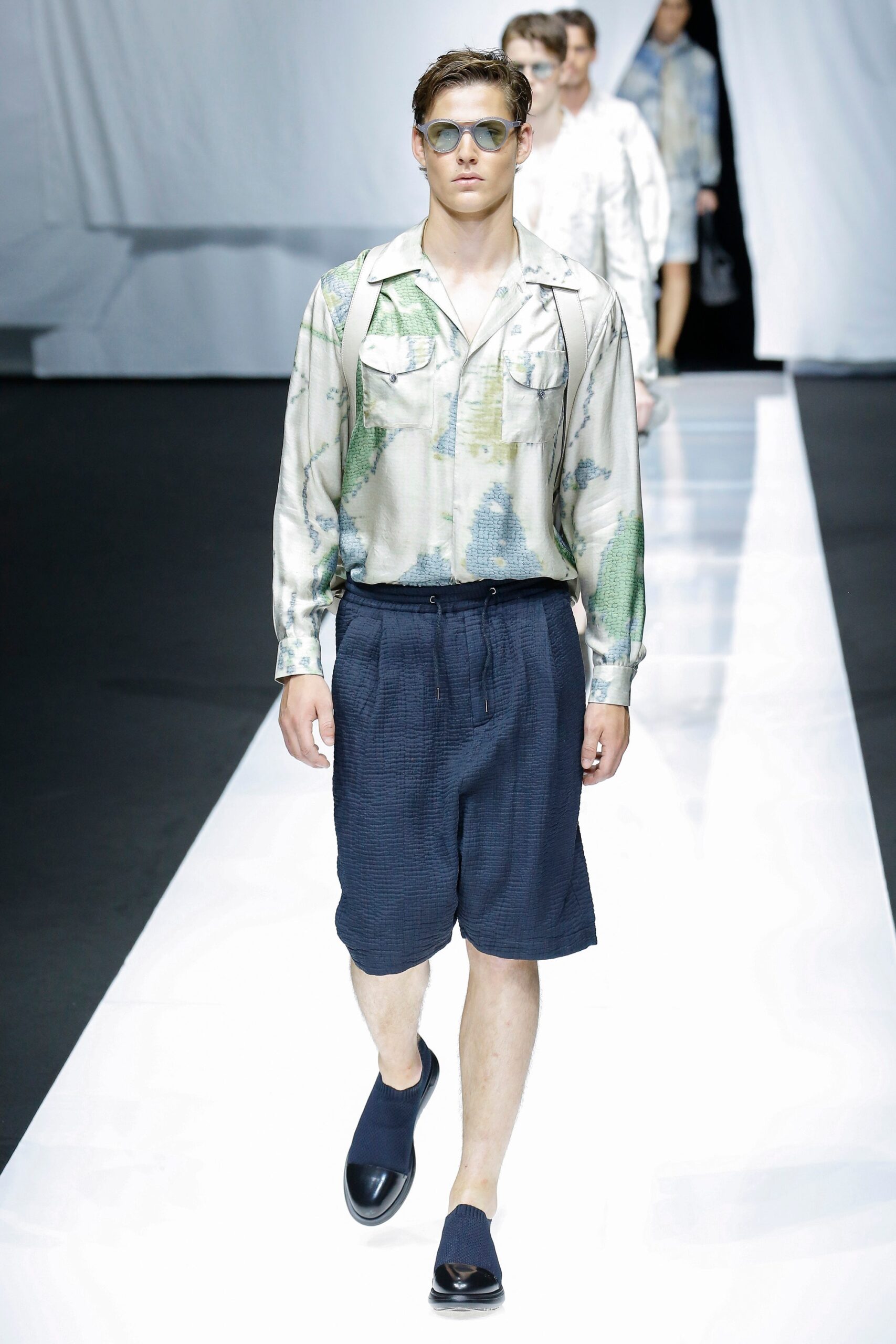 Giorgio Armani S/S 19 Menswear Look 53