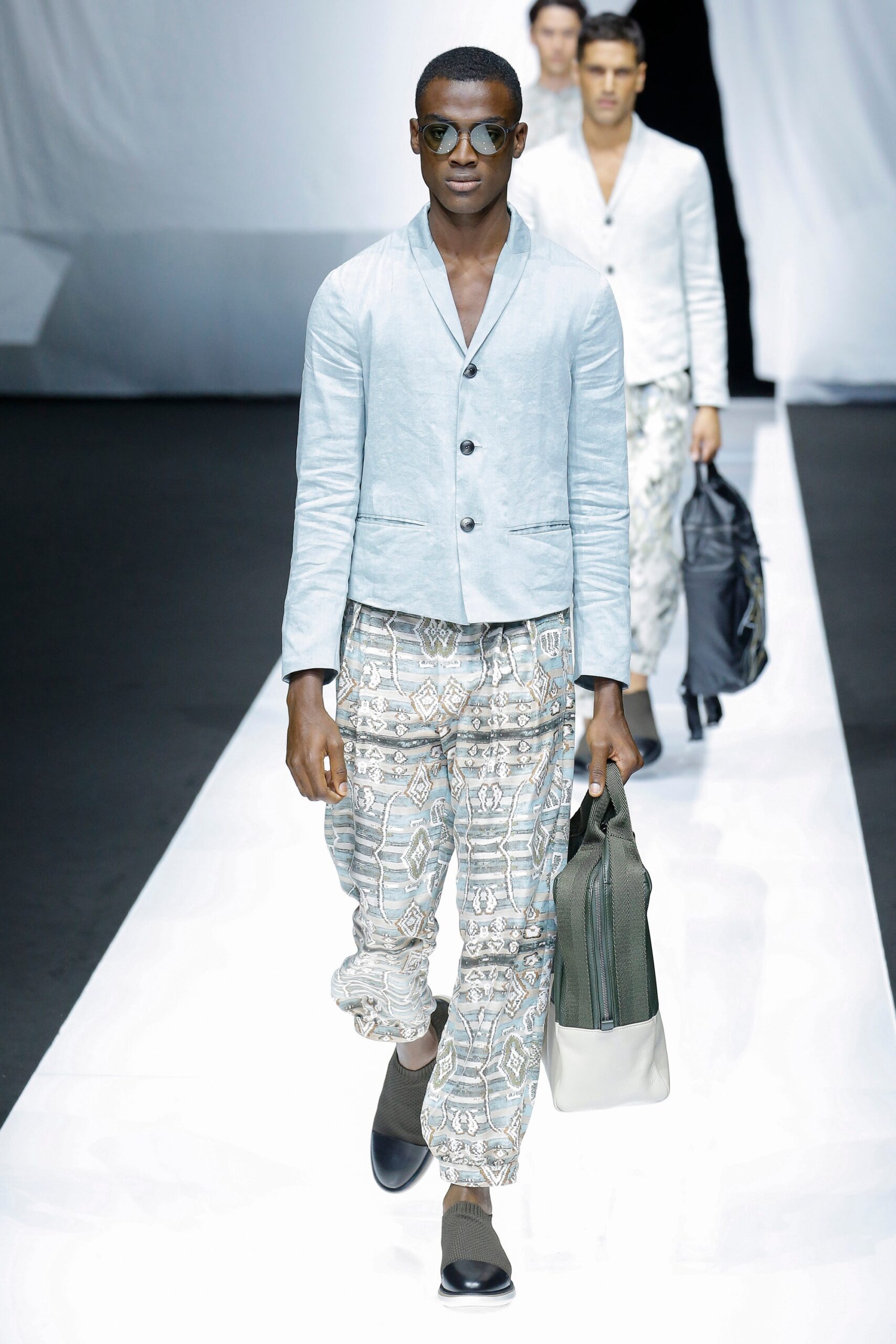 Giorgio Armani S/S 19 Menswear Look 56