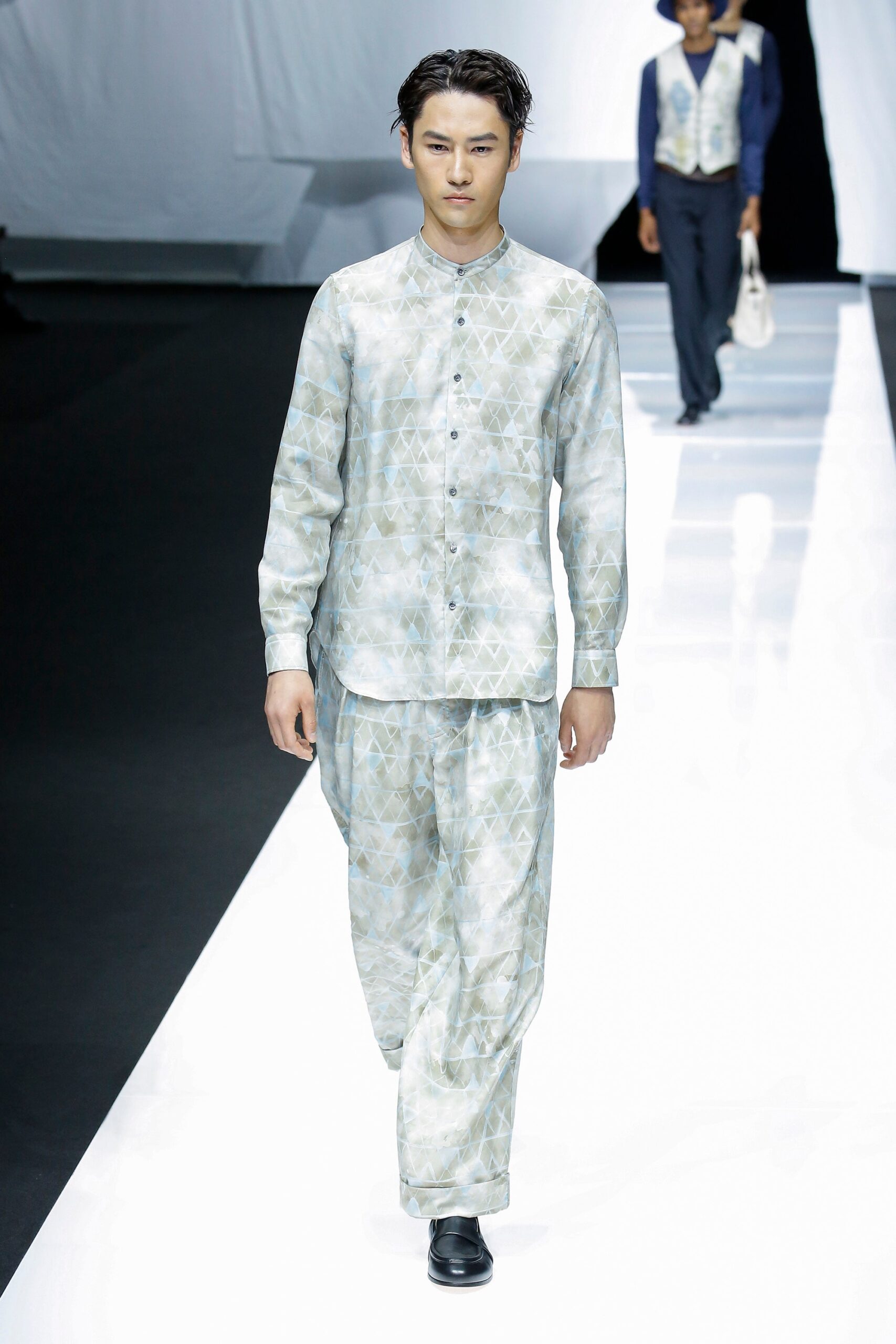 Giorgio Armani S/S 19 Menswear Look 57
