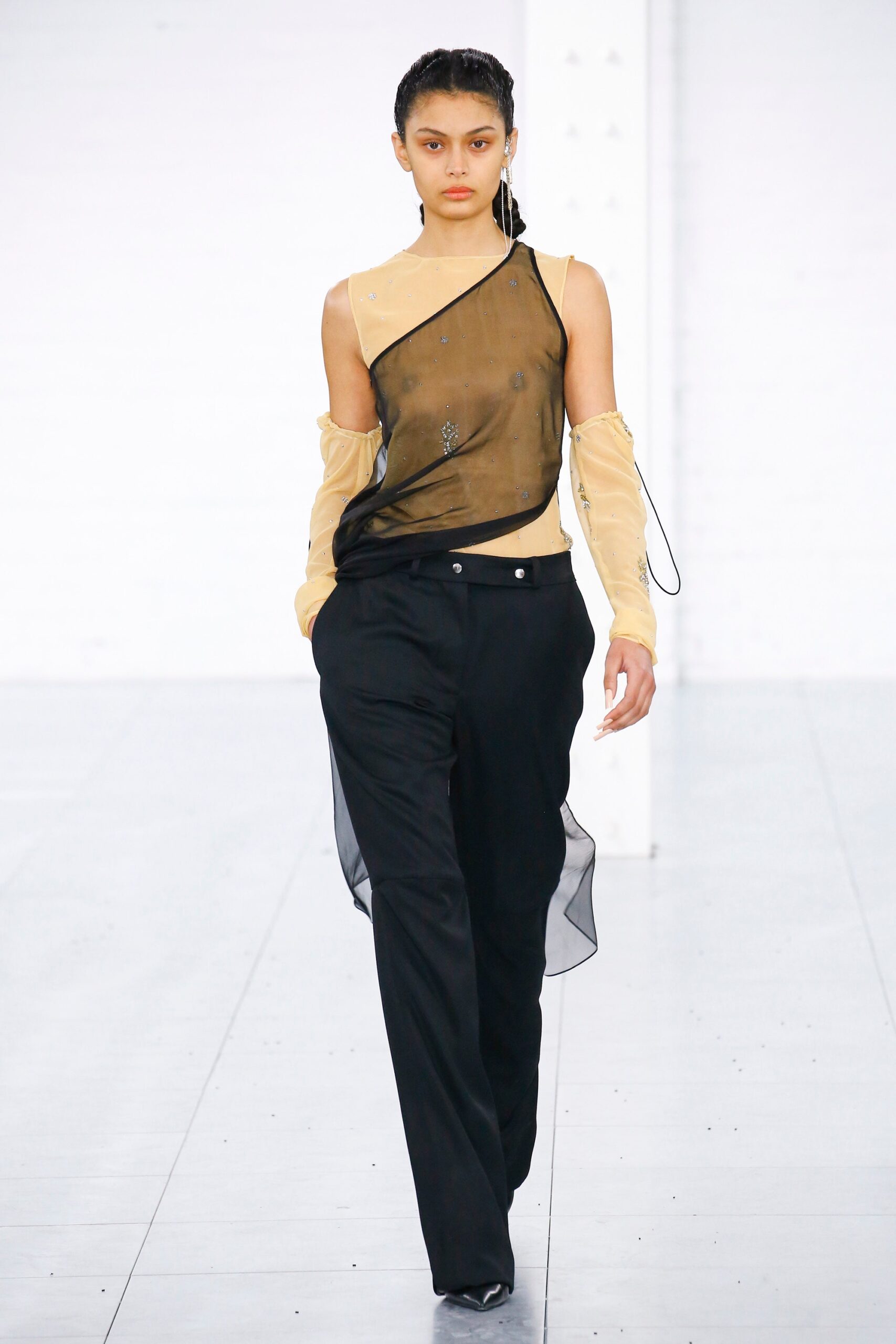 Fashion East F/W 18 Look 32