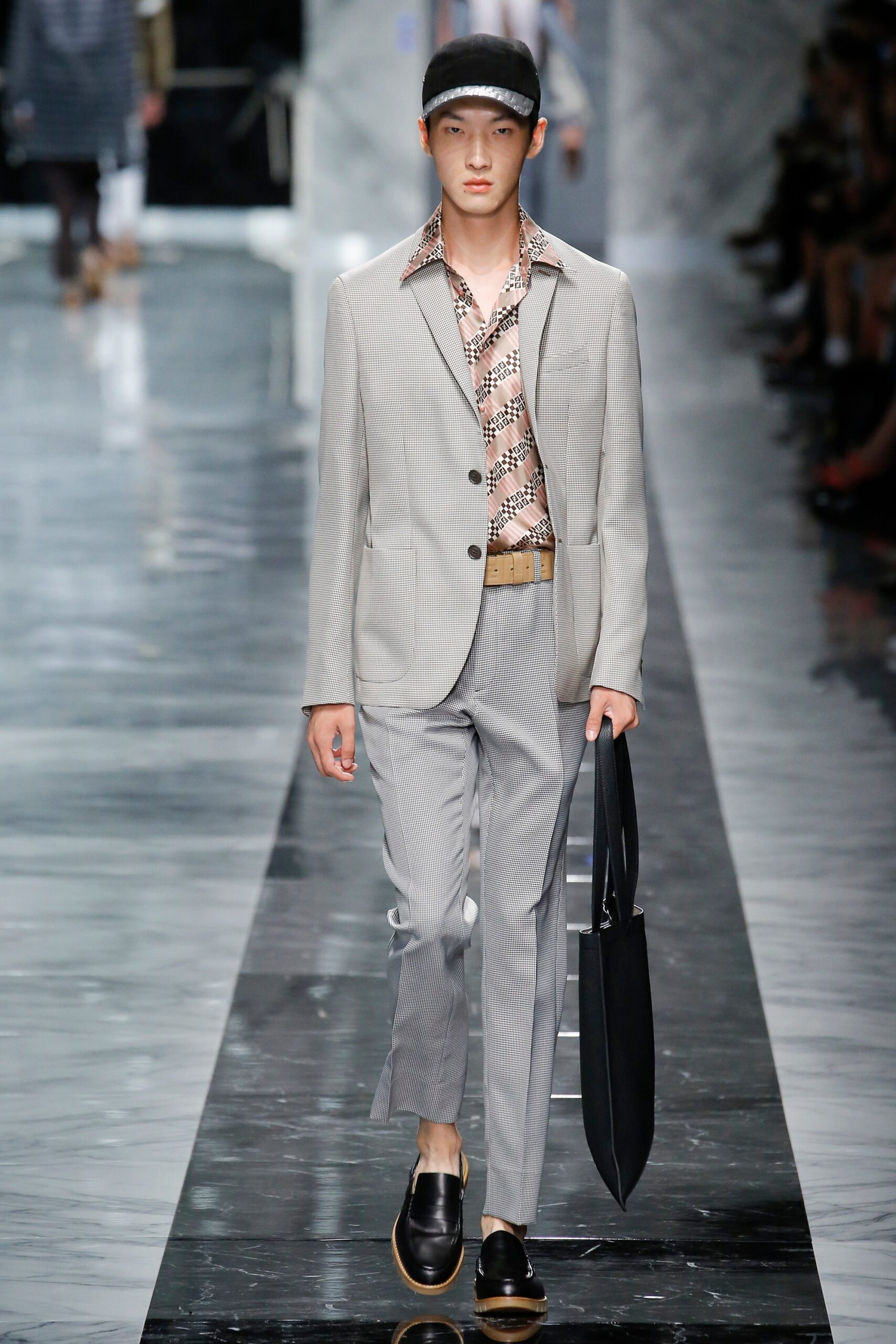 Fendi S/S 18 Menswear Look 13